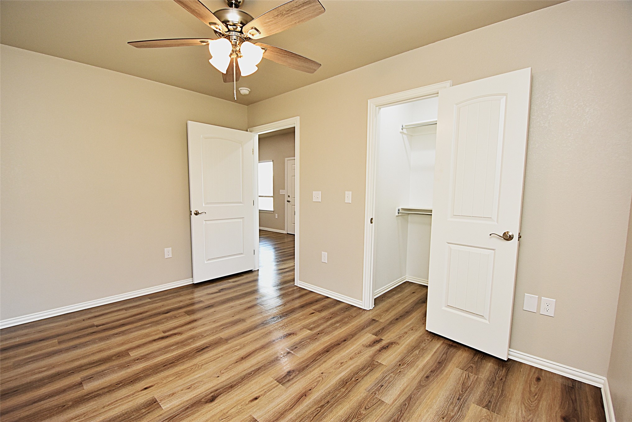 836 Elm Street Property Photo 23