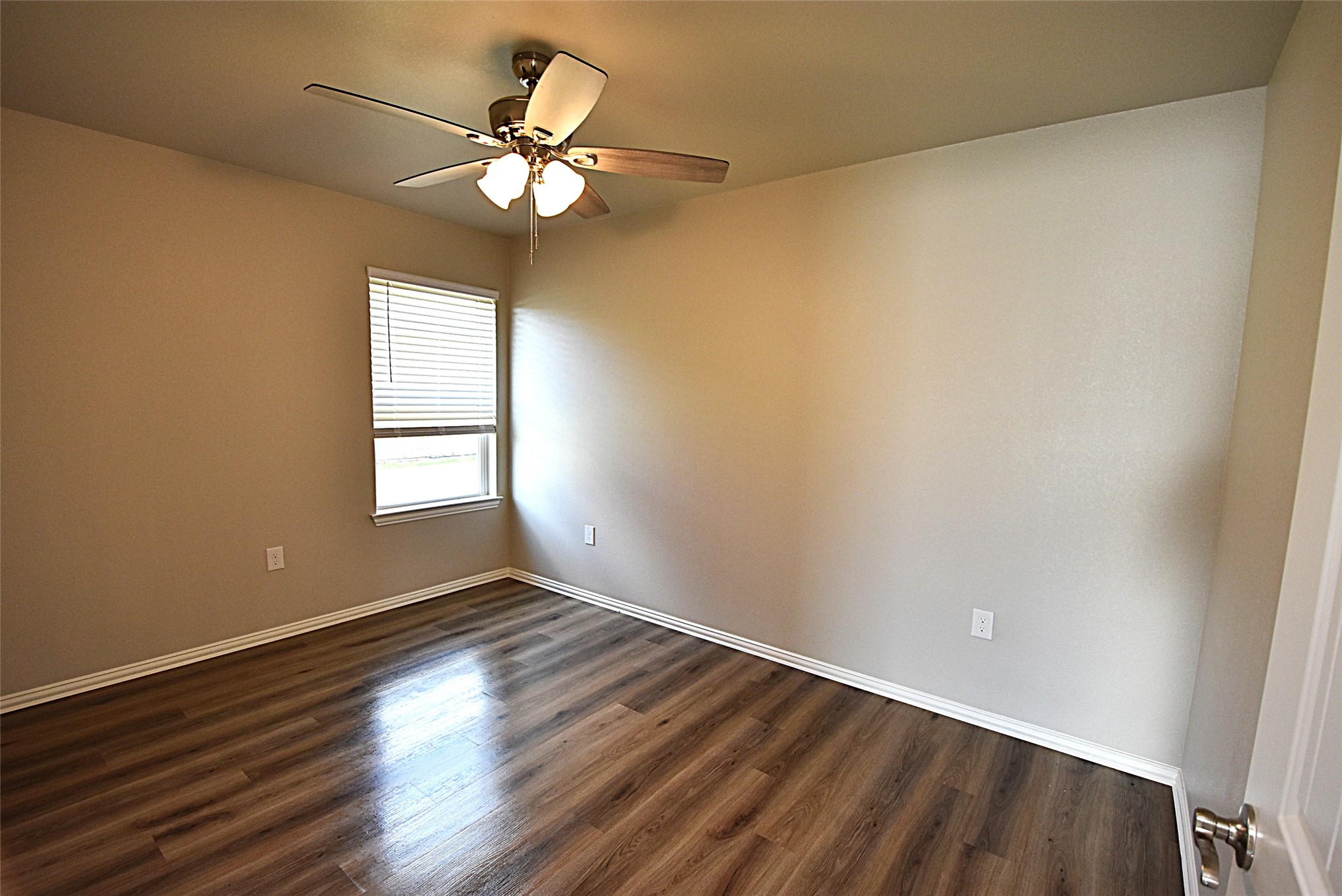837 Elm Street Property Photo 23