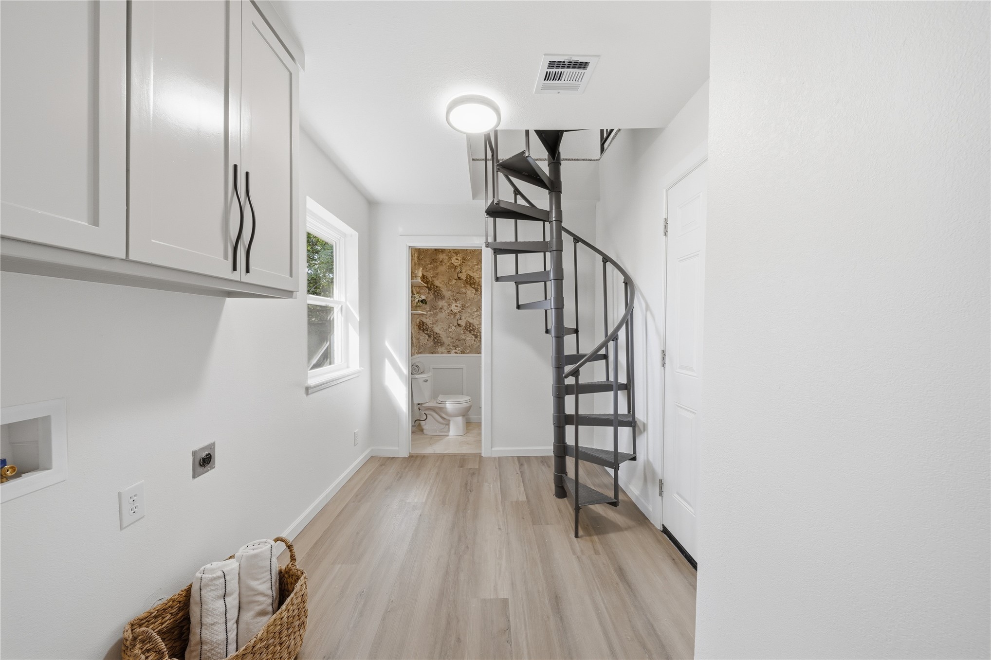 3114 E 78th Place Property Photo 18