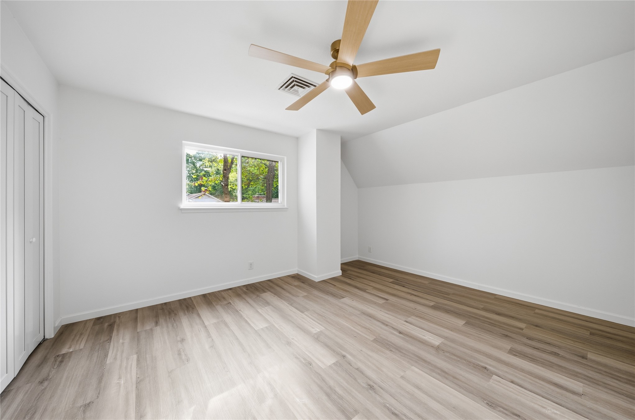 3114 E 78th Place Property Photo 29