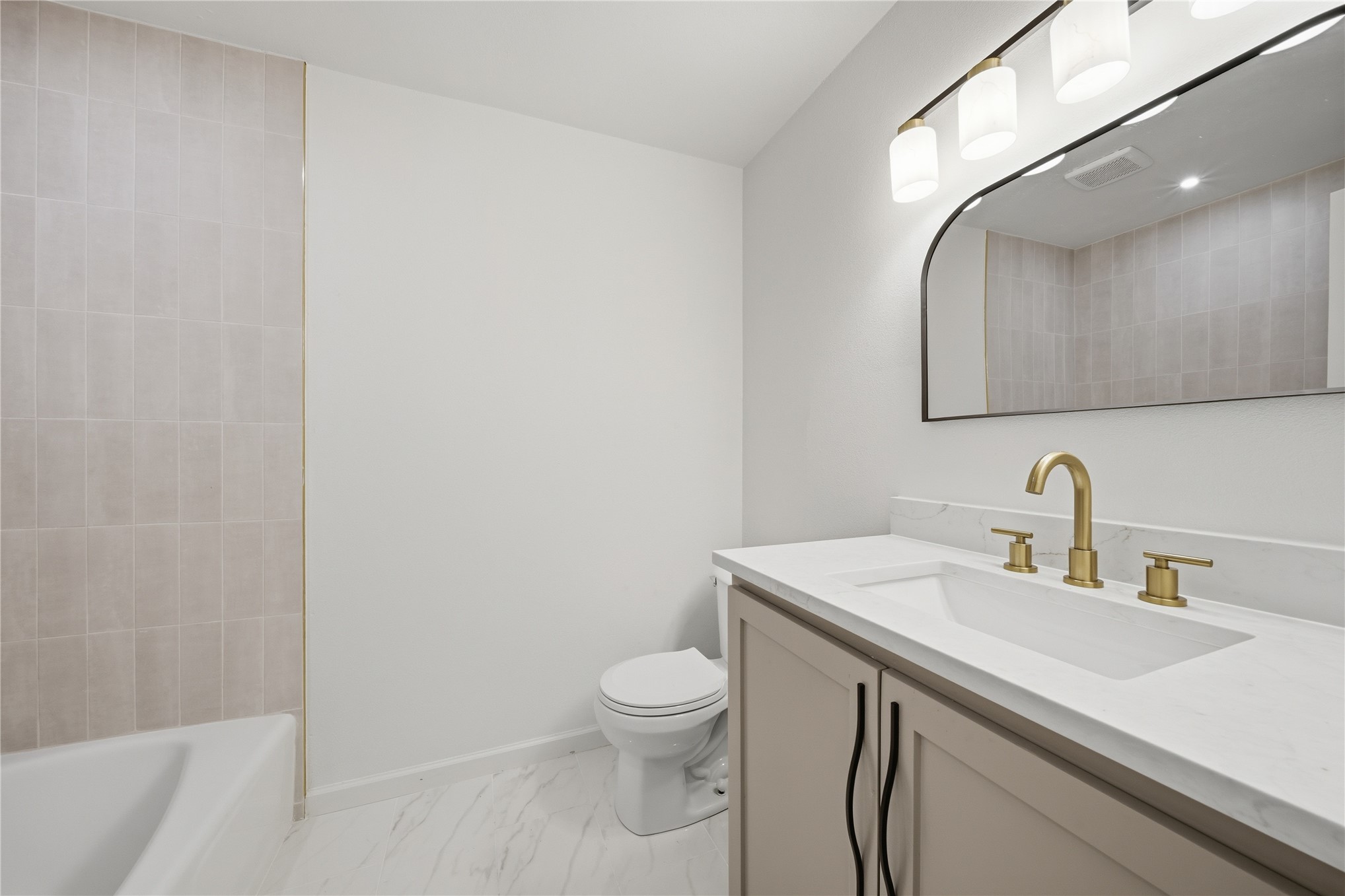 3114 E 78th Place Property Photo 30