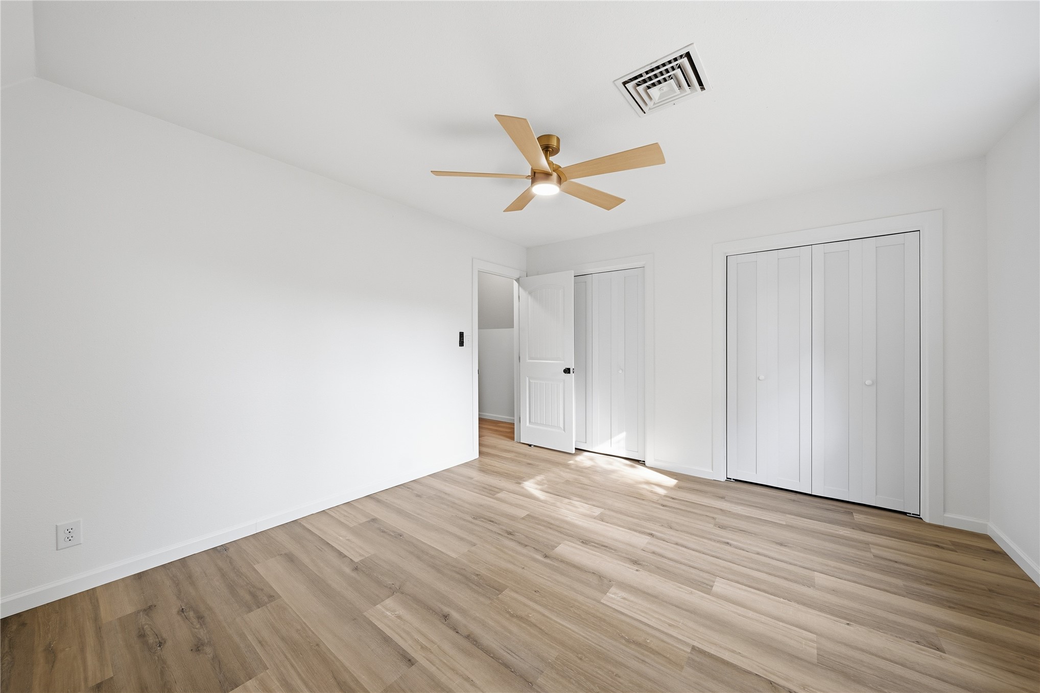3114 E 78th Place Property Photo 32