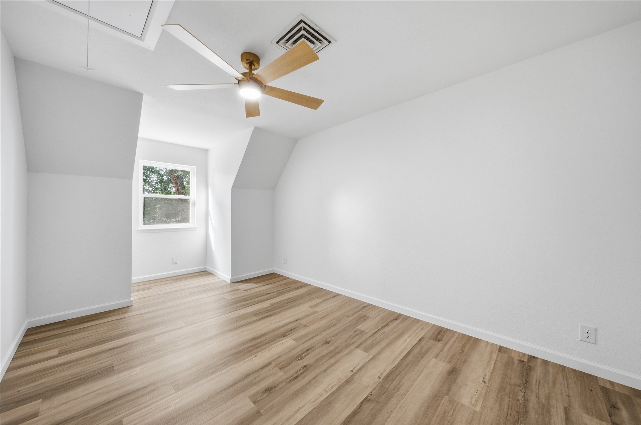 3114 E 78th Place Property Photo 35