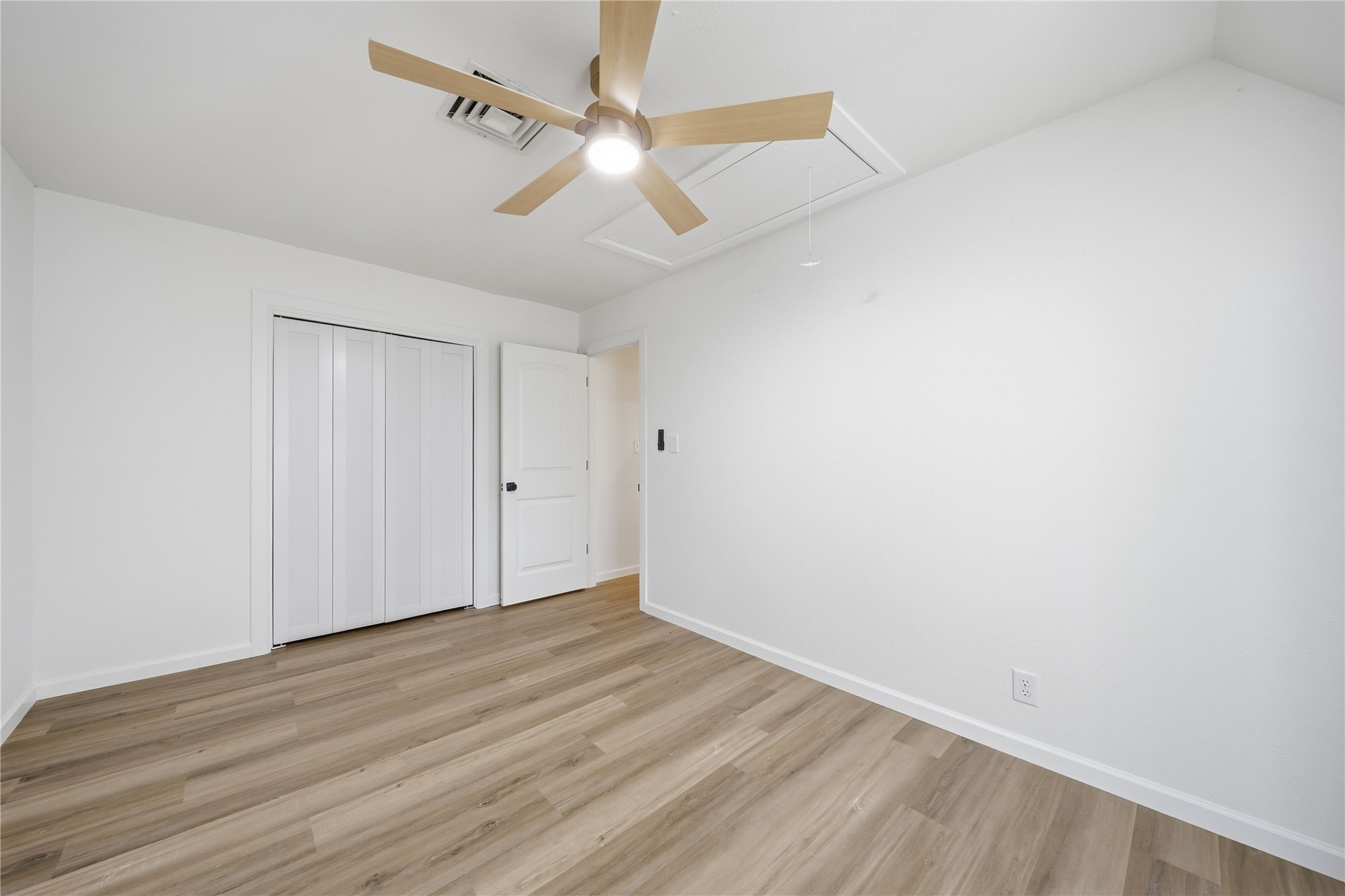 3114 E 78th Place Property Photo 36