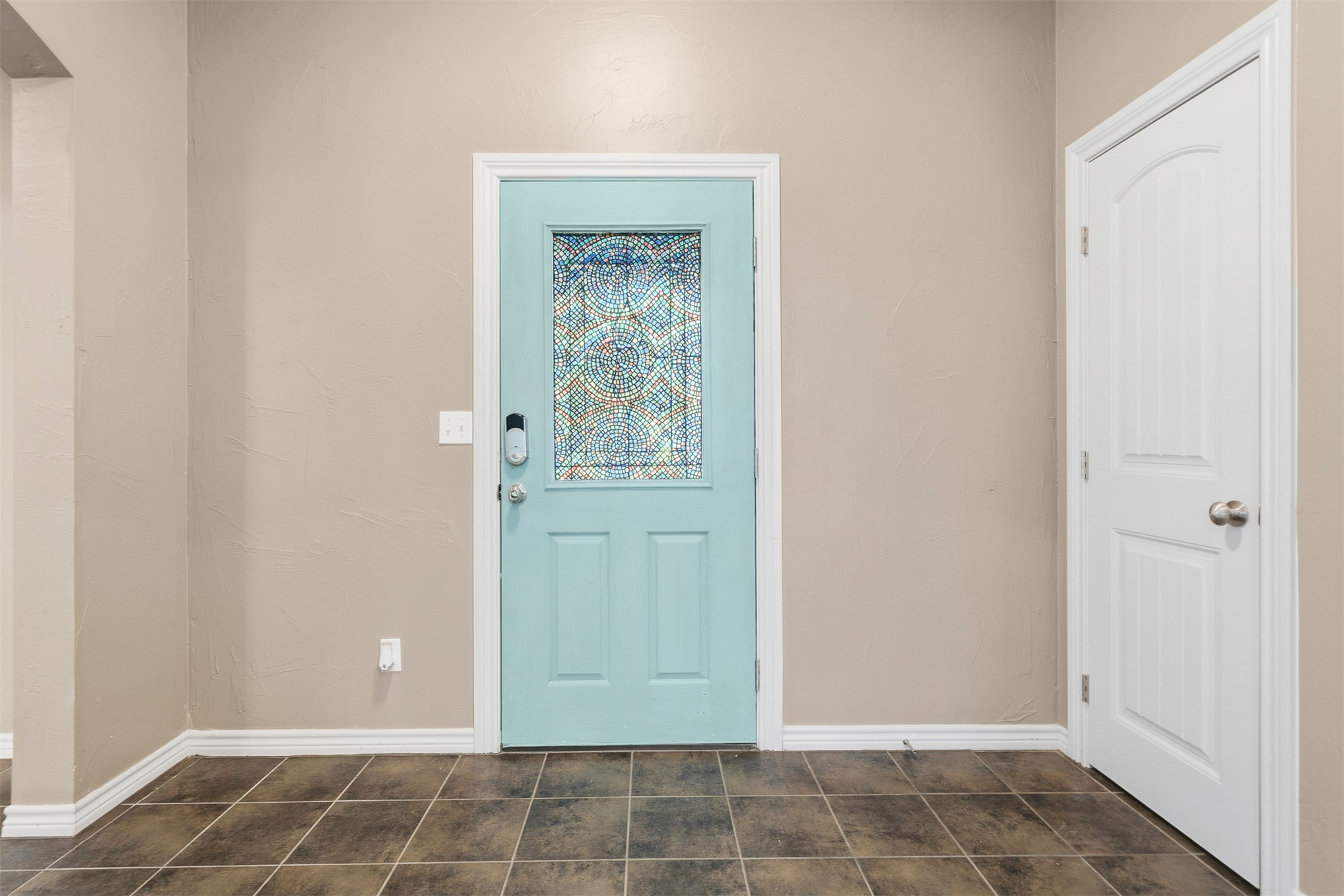 4702 Lake Shore Drive Property Photo 3