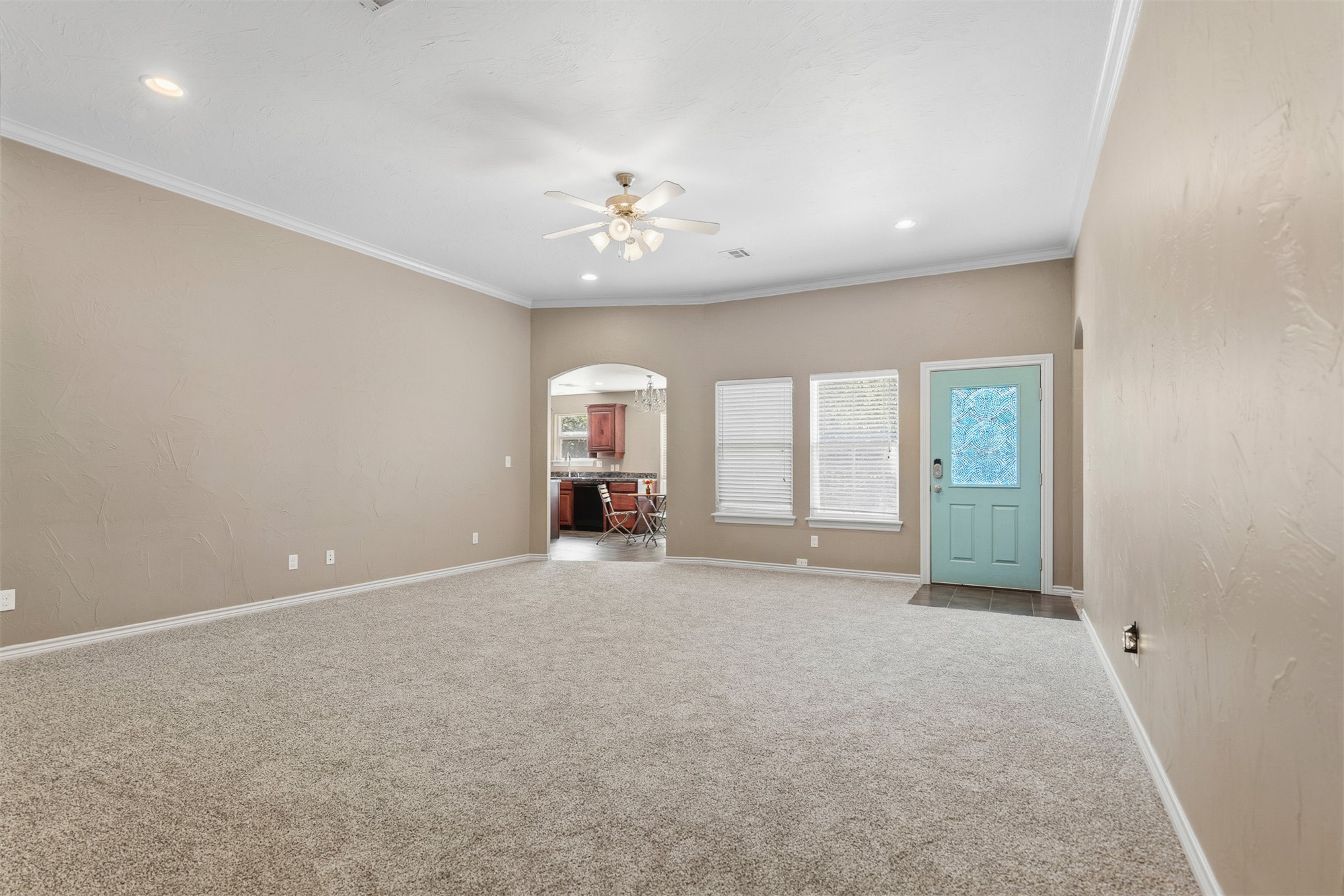 4702 Lake Shore Drive Property Photo 4