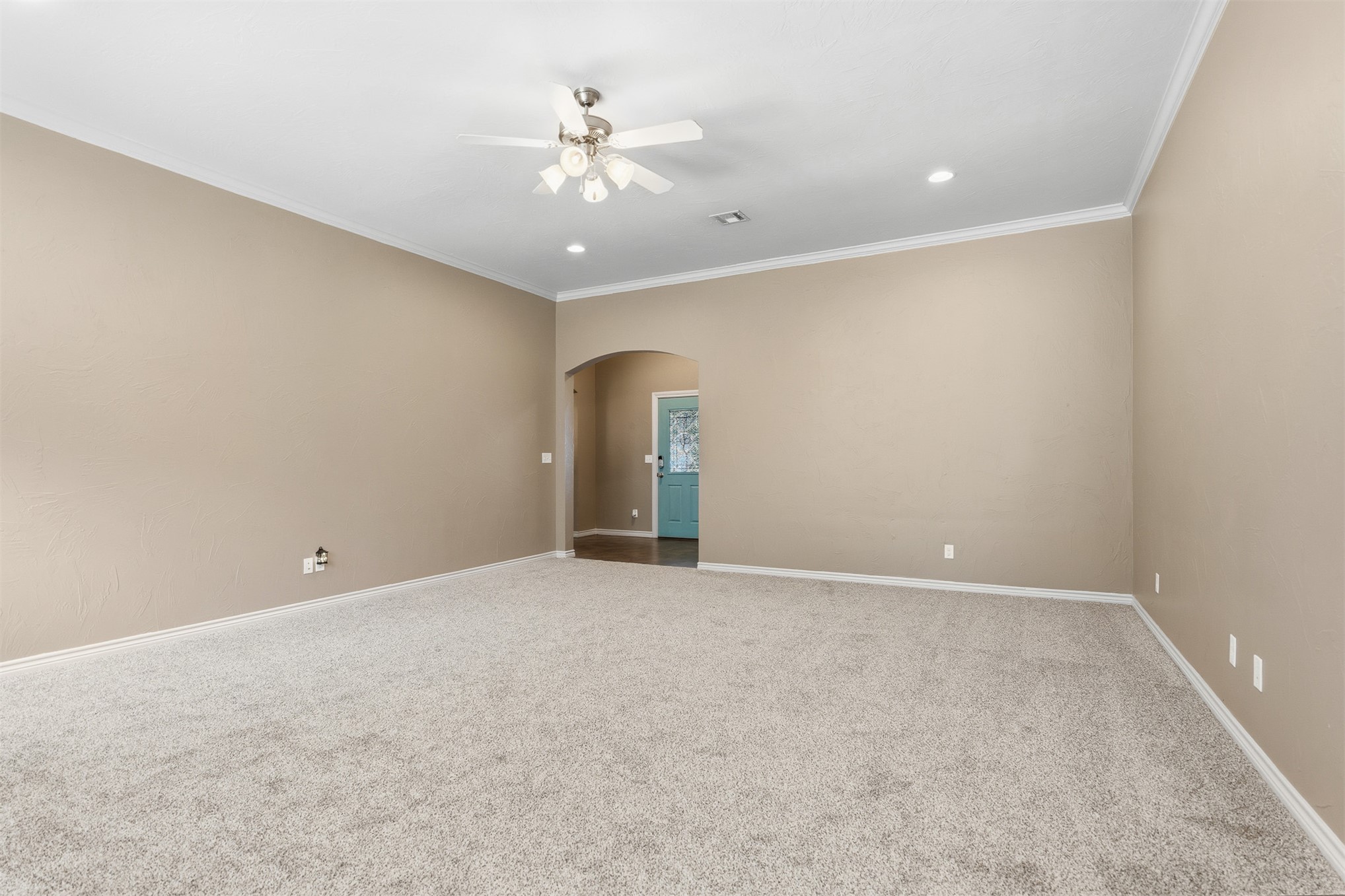 4702 Lake Shore Drive Property Photo 6