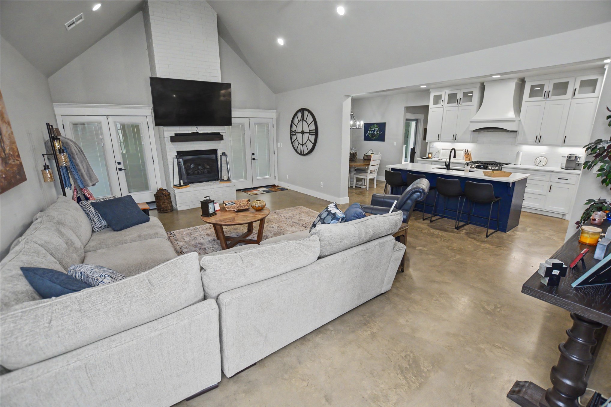 16625 W Sierra Circle Property Photo 2