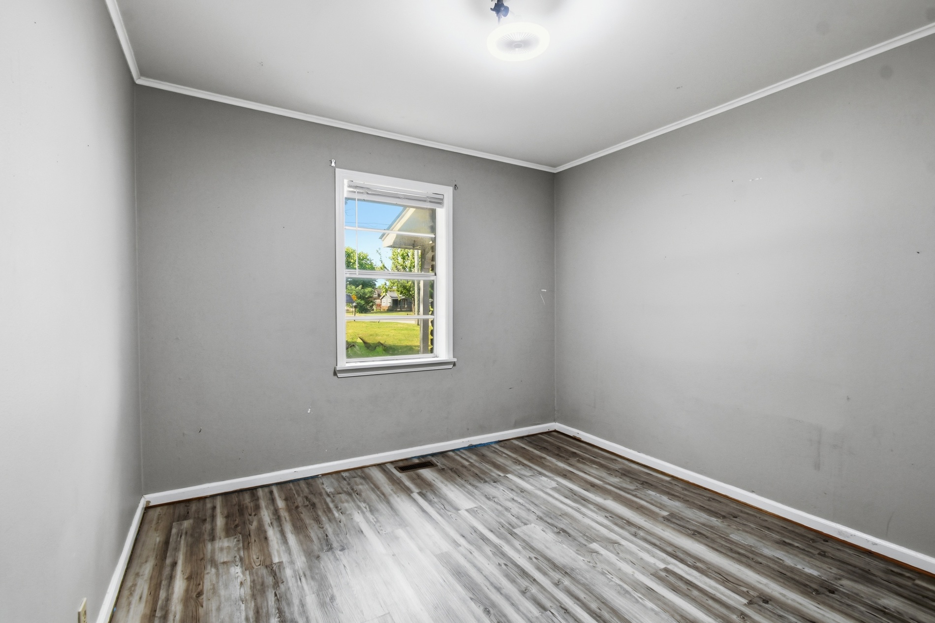 7711 E 131st Street Property Photo 15