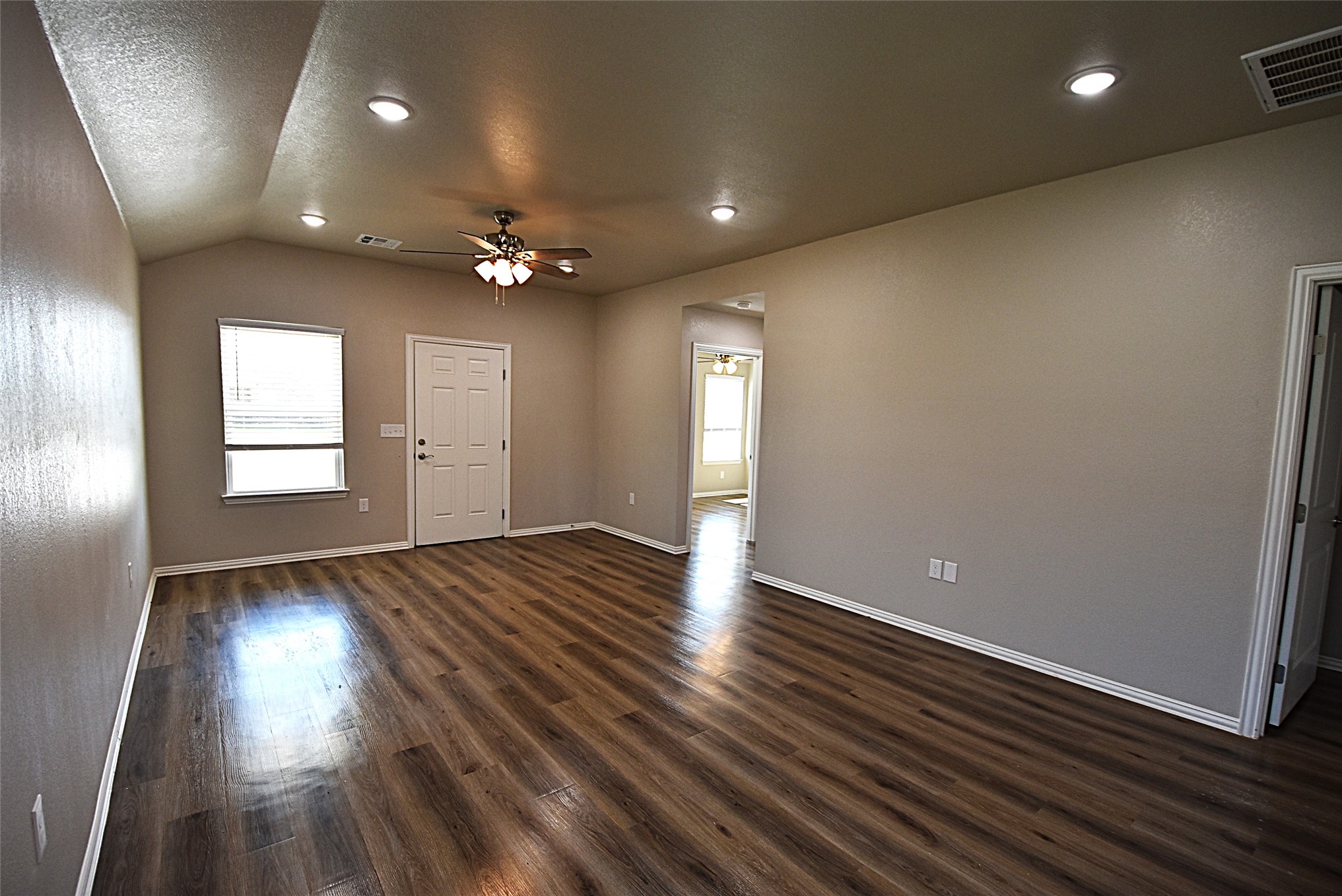 732 Elm Street Property Photo 7