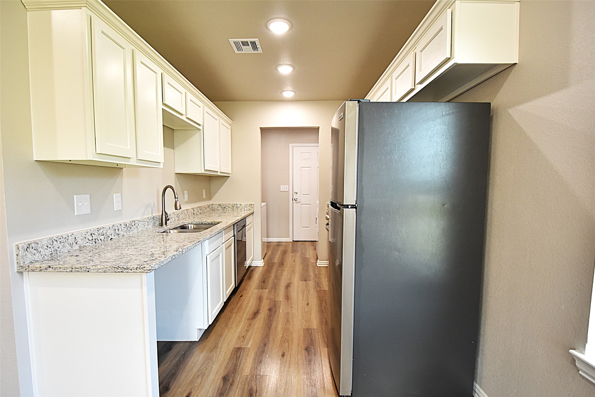 732 Elm Street Property Photo 10