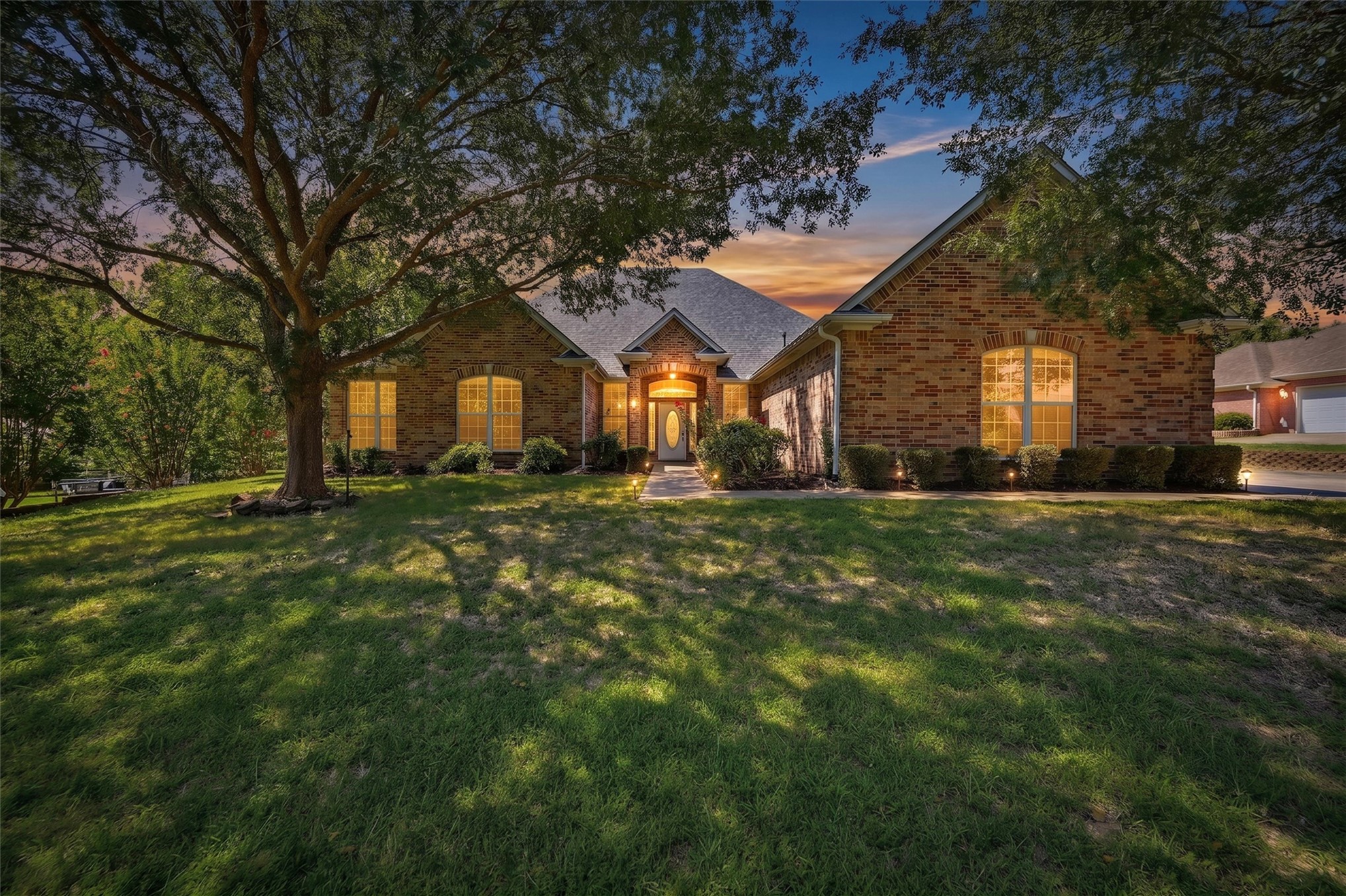 3201 Greenbriar Property Photo 1