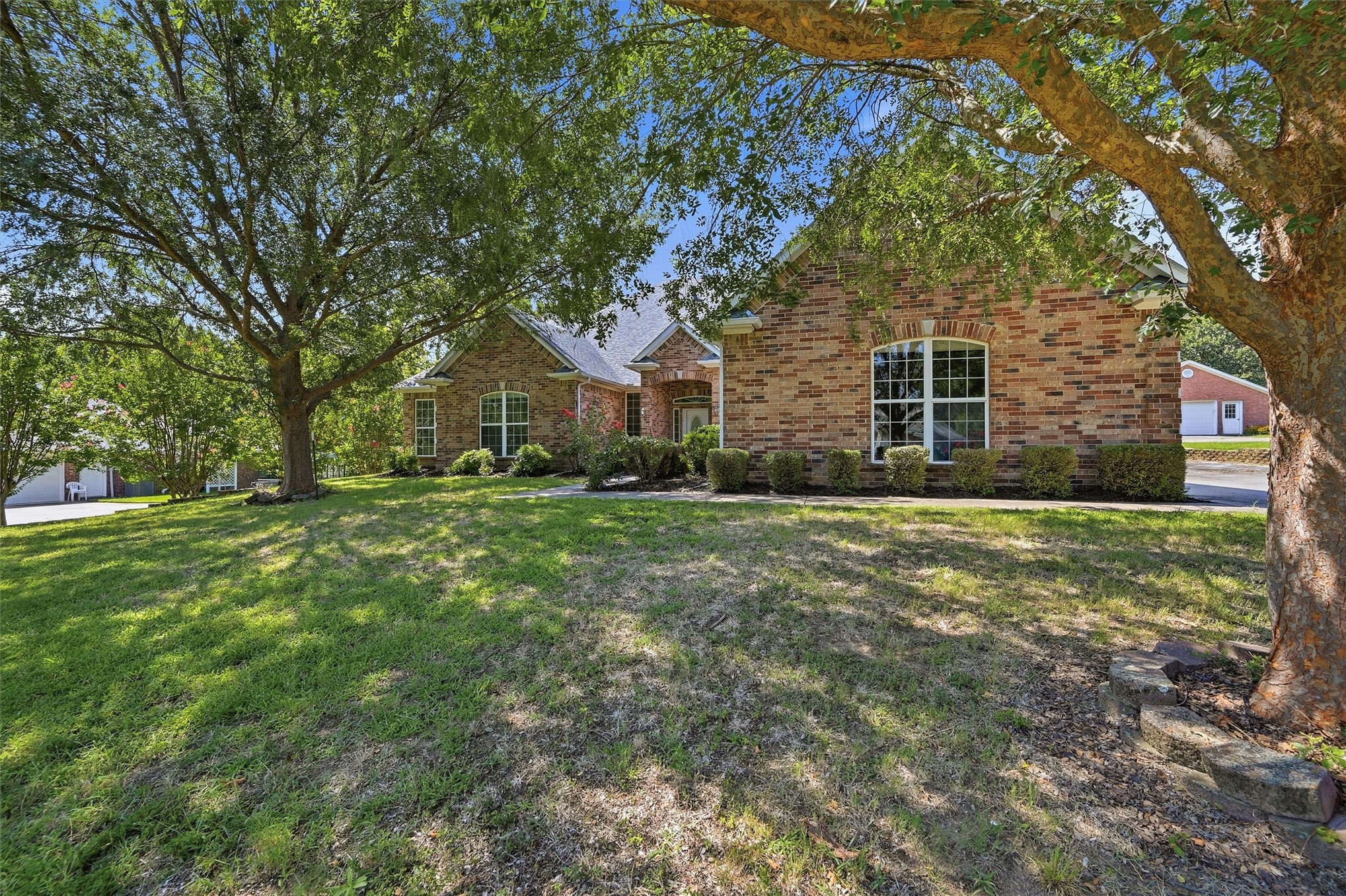 3201 Greenbriar Property Photo 5