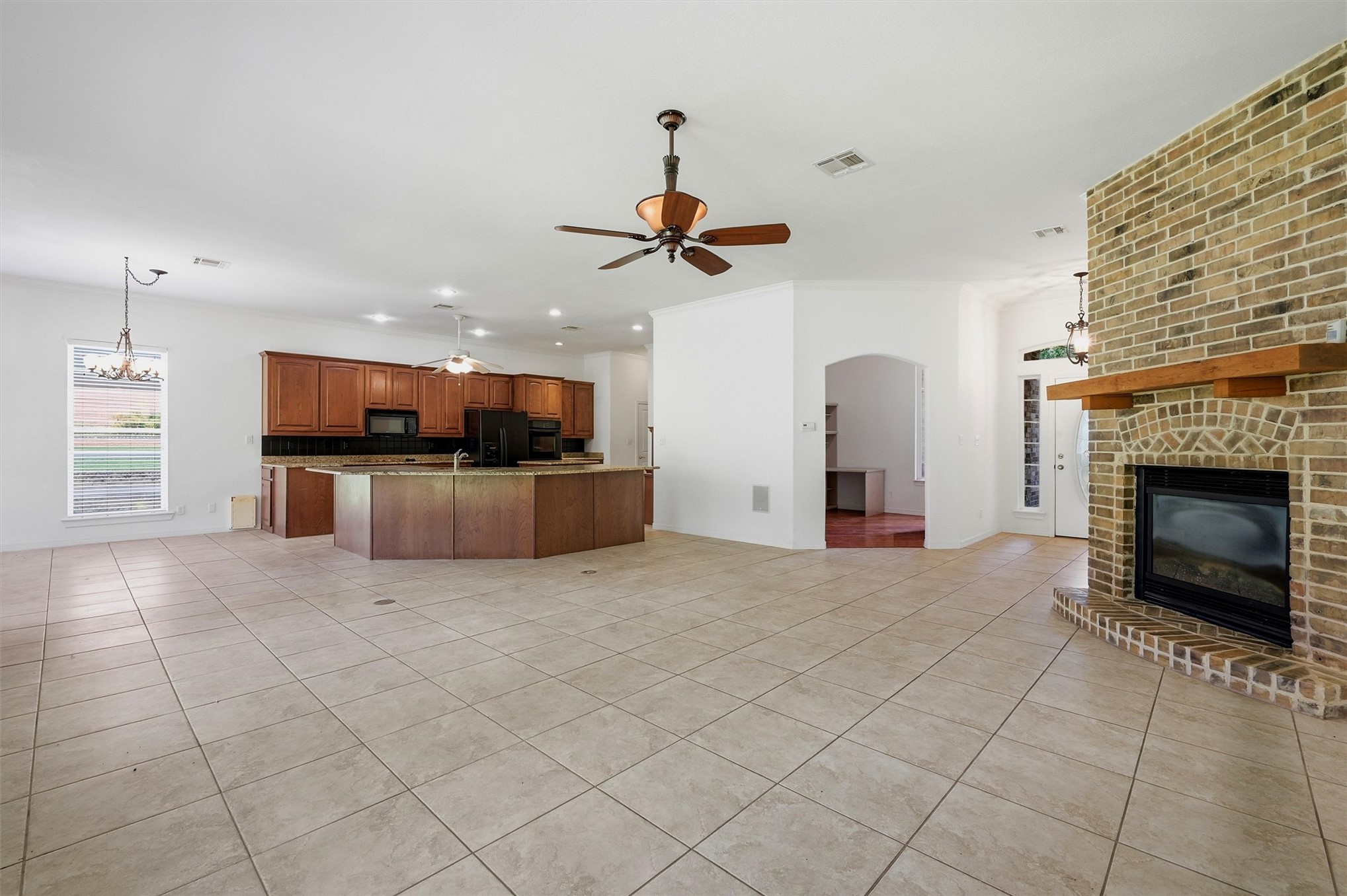 3201 Greenbriar Property Photo 12