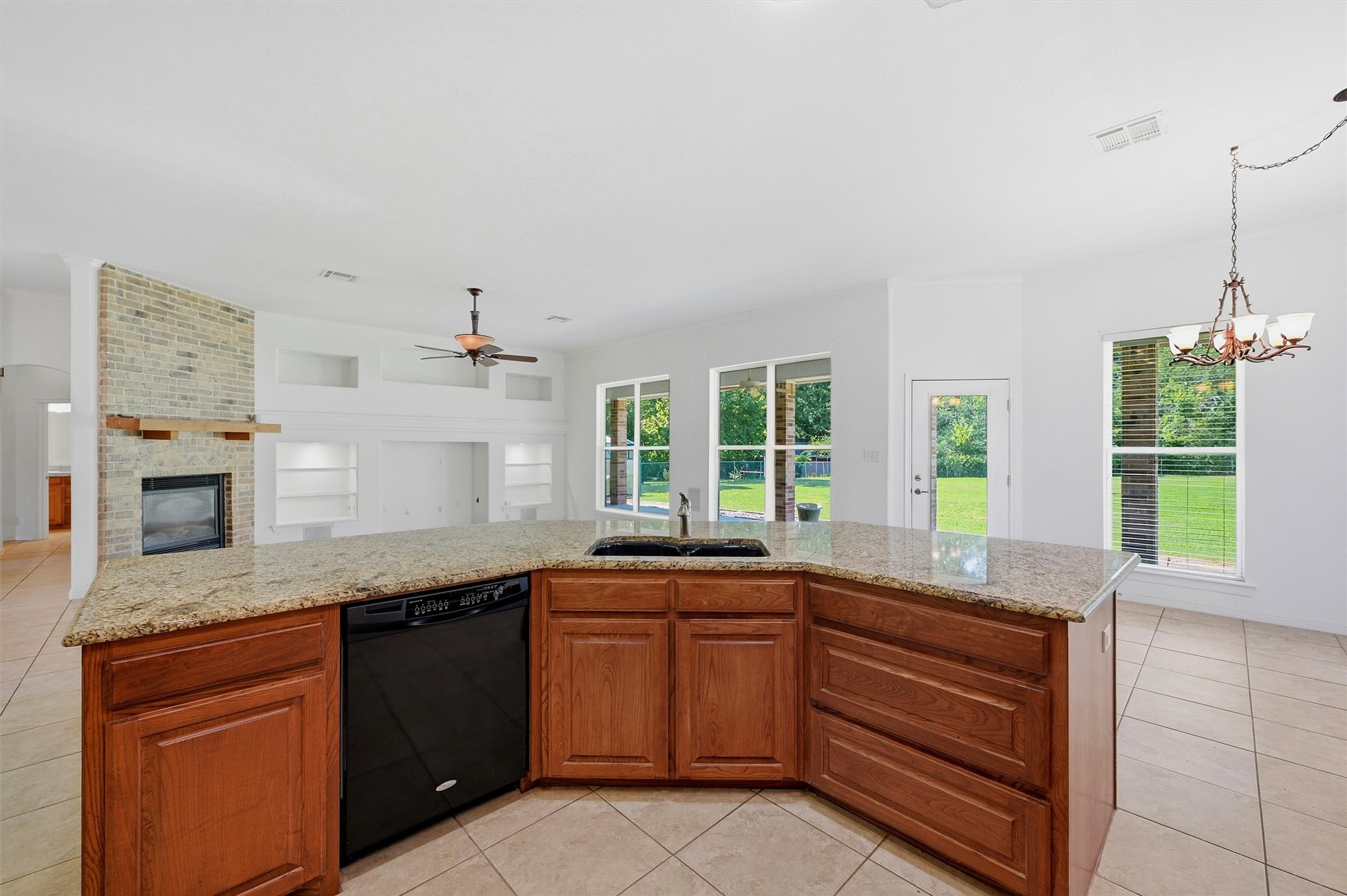 3201 Greenbriar Property Photo 16