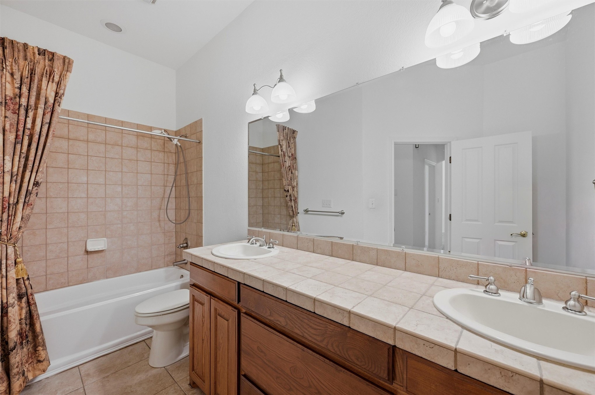 3201 Greenbriar Property Photo 26