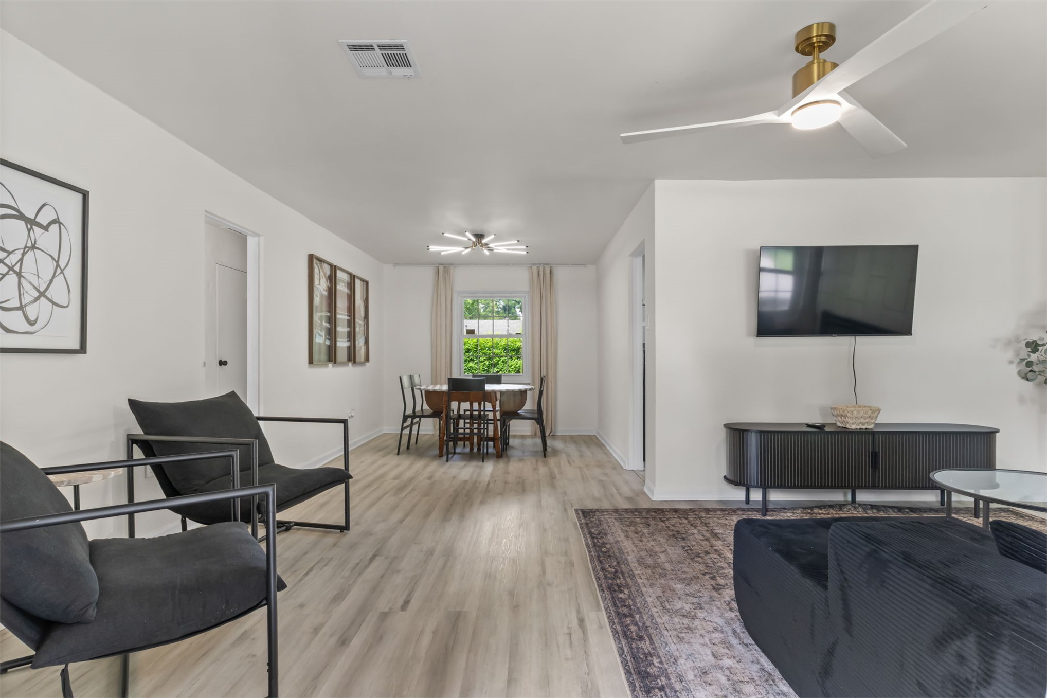 4828 S Madison Avenue Property Photo 4