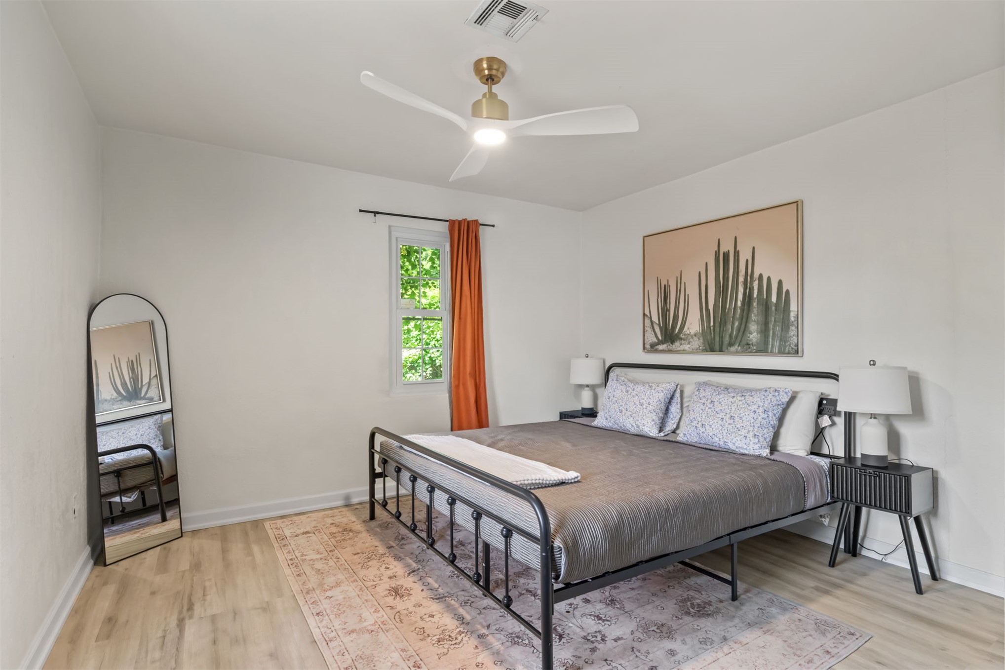 4828 S Madison Avenue Property Photo 16