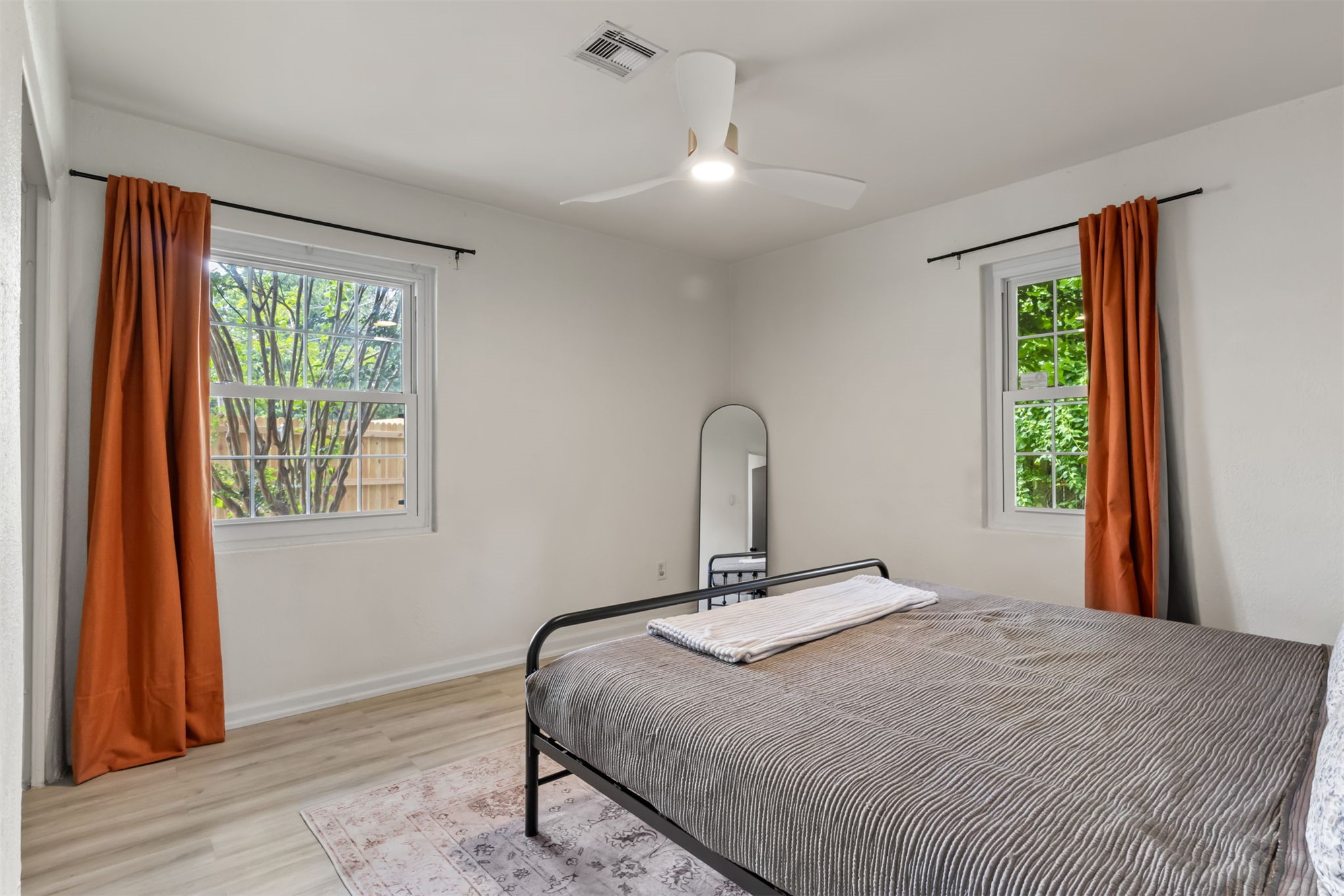 4828 S Madison Avenue Property Photo 17