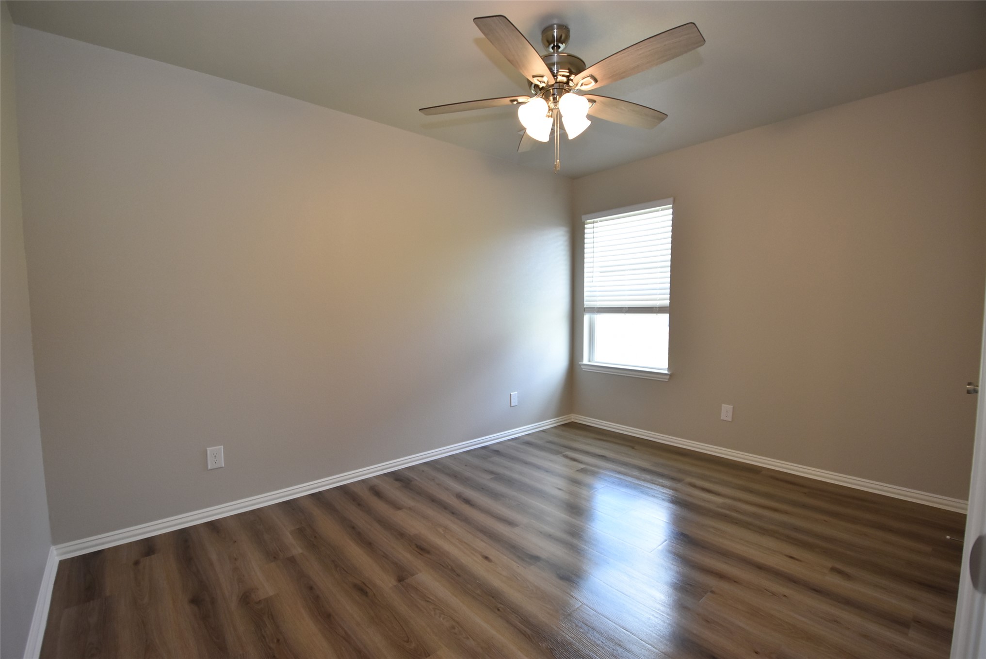 728 Elm Street Property Photo 25