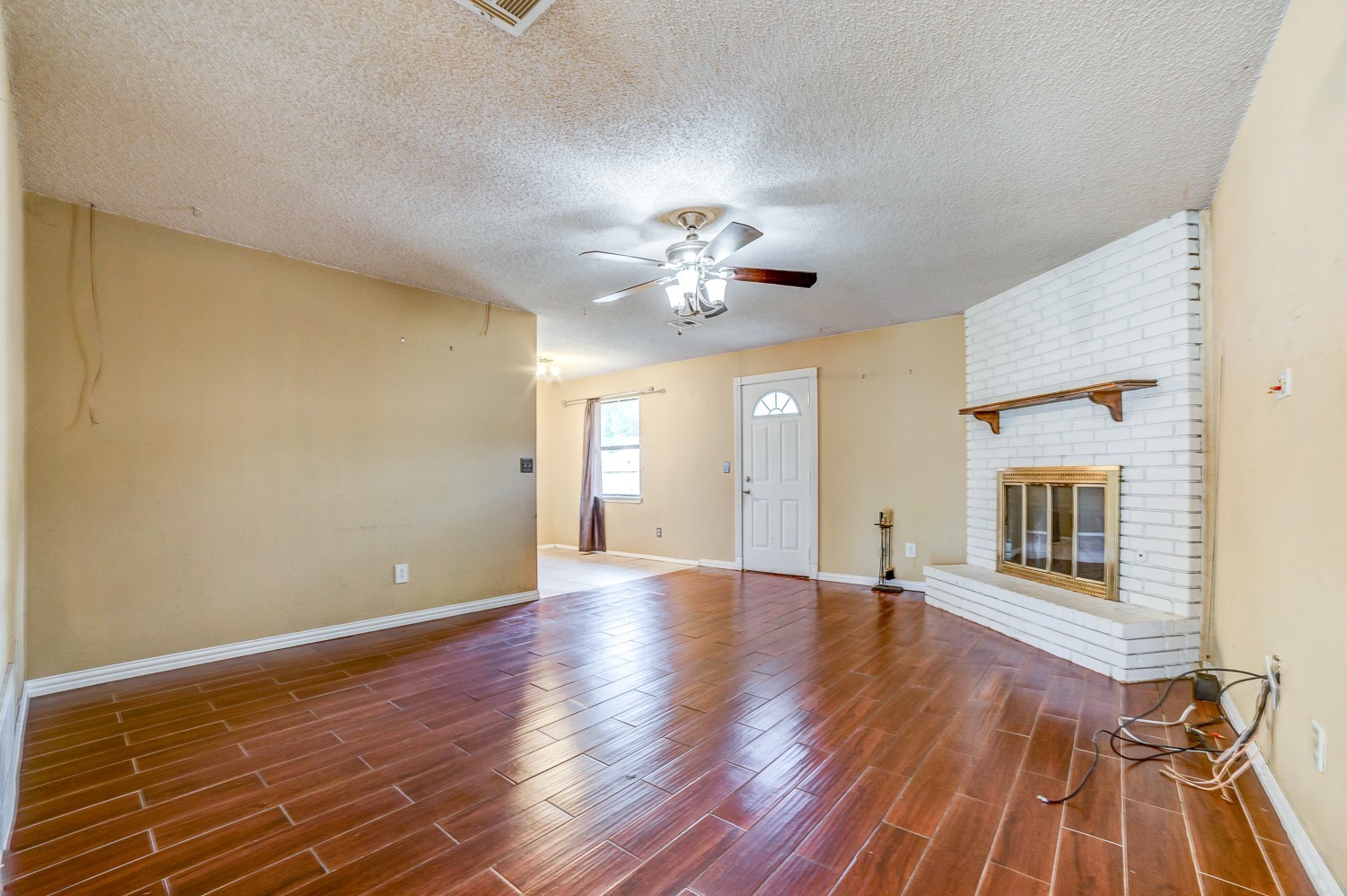 200 W Delmar Street Property Photo 4