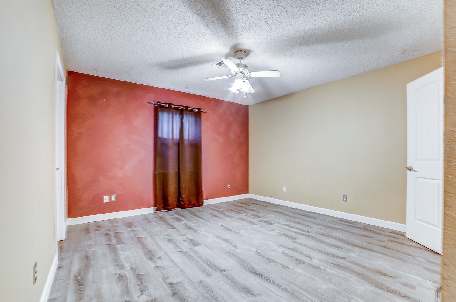 200 W Delmar Street Property Photo 18