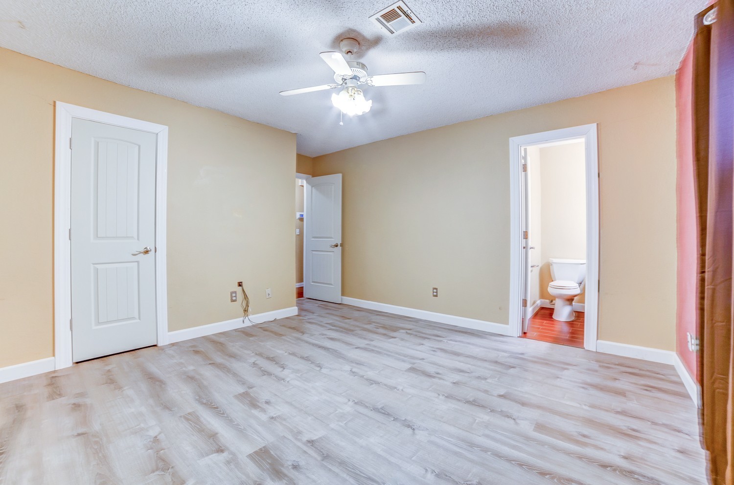 200 W Delmar Street Property Photo 19