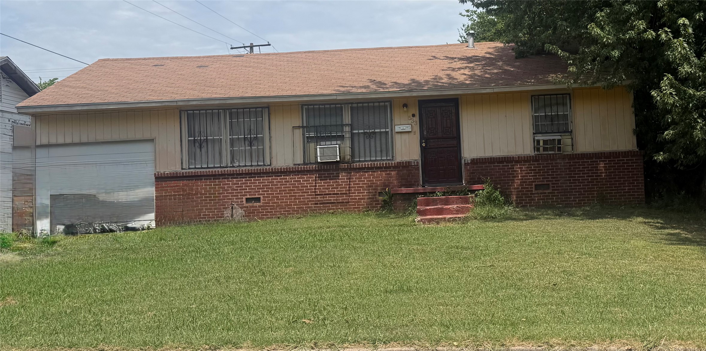 533 E 48th Place North Property Photo 1