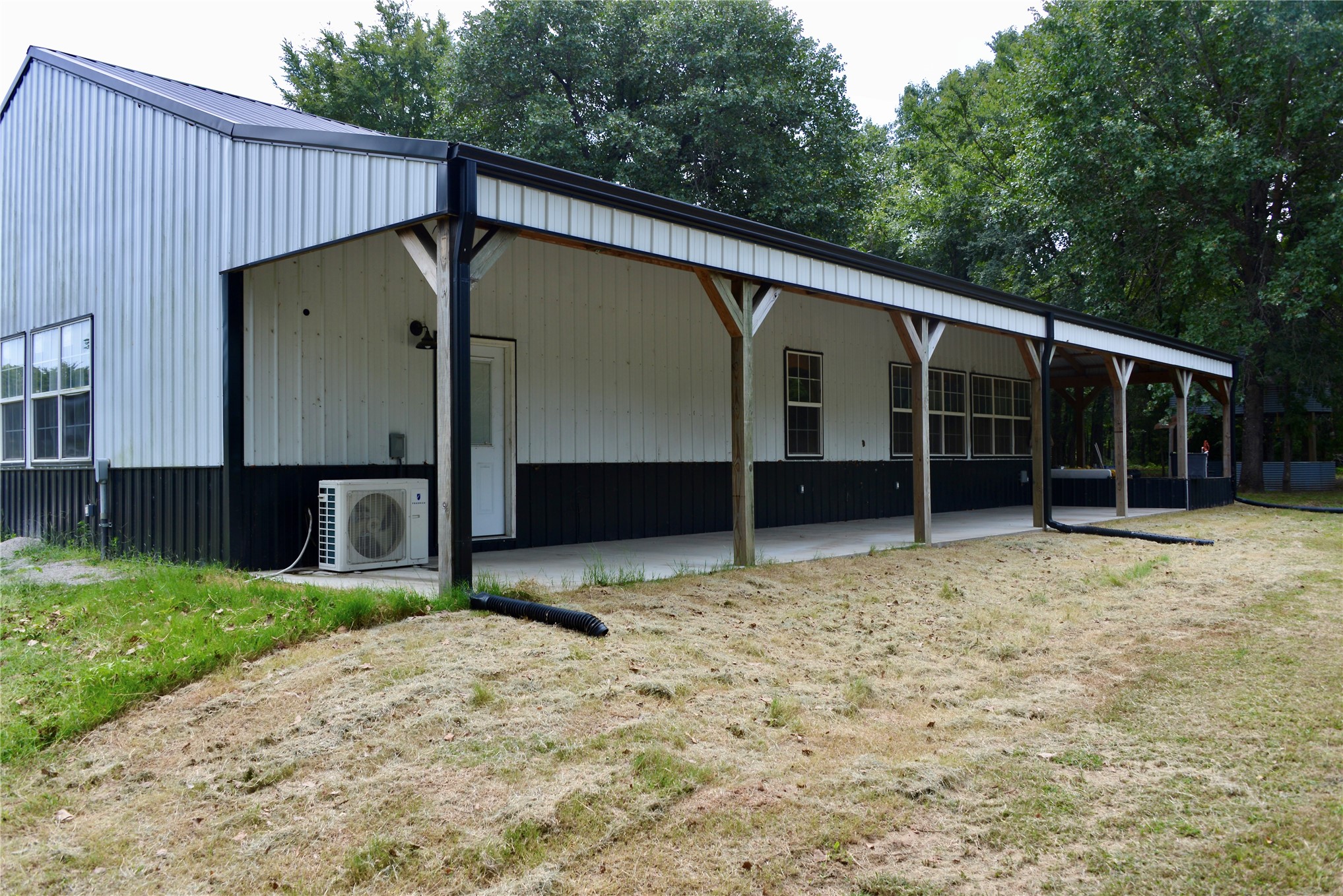 2330 S Bixby Road Property Photo 3