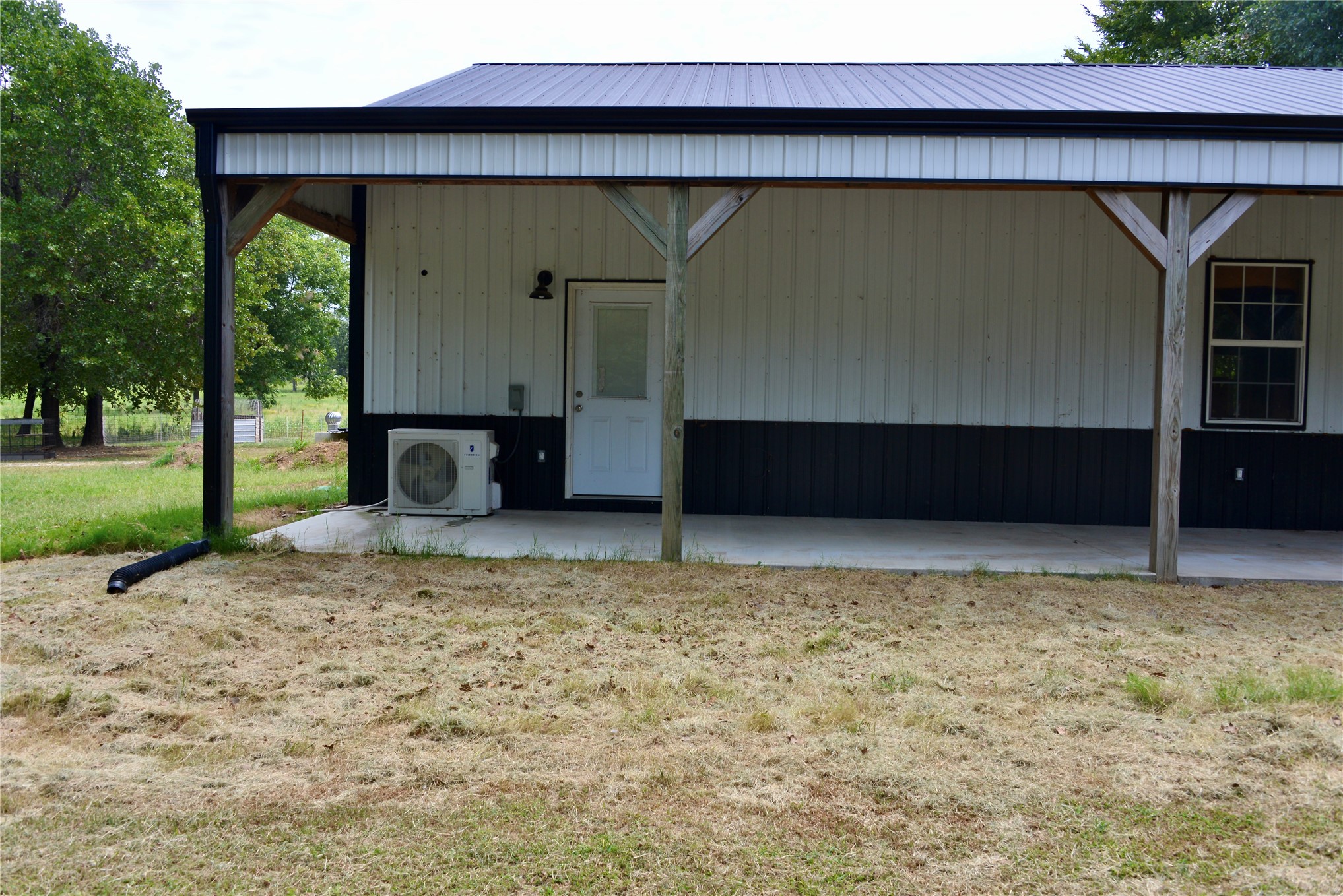 2330 S Bixby Road Property Photo 5