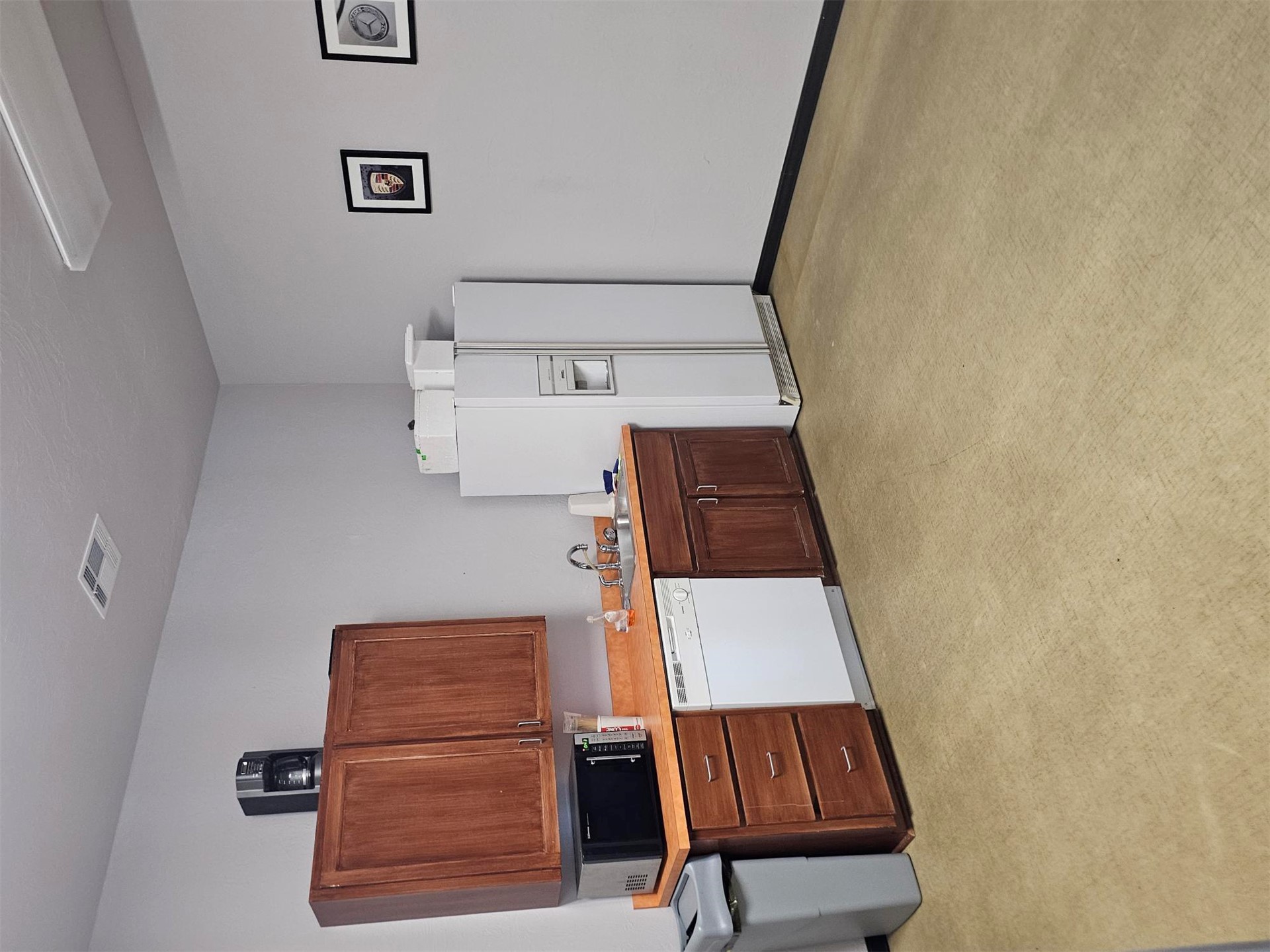 2421 Autumn Run Road Suite E Property Photo 9