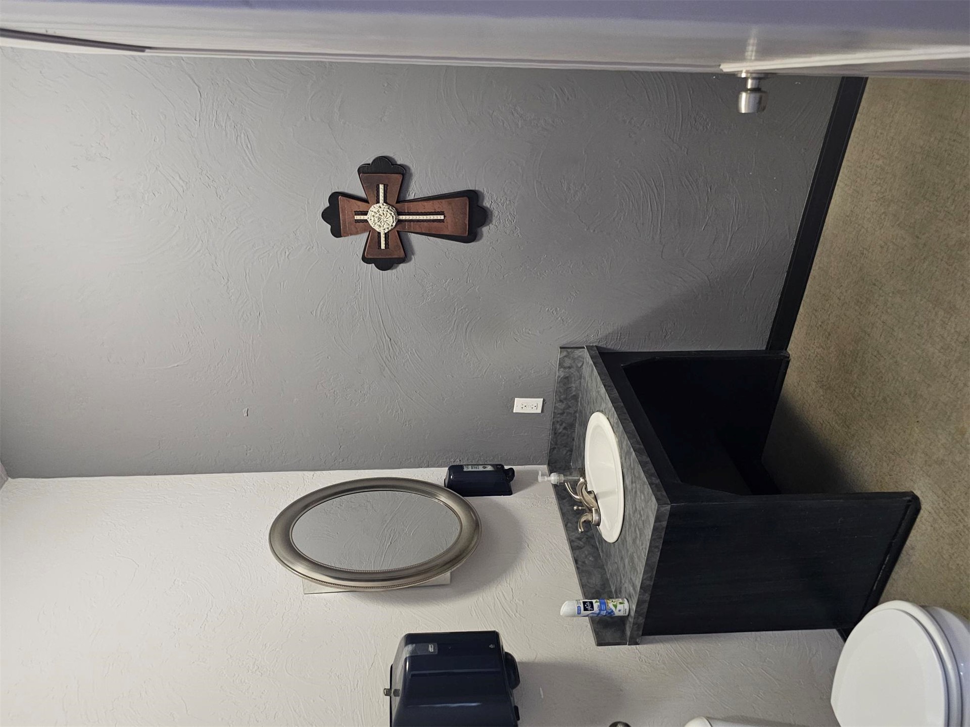 2421 Autumn Run Road Suite E Property Photo 15