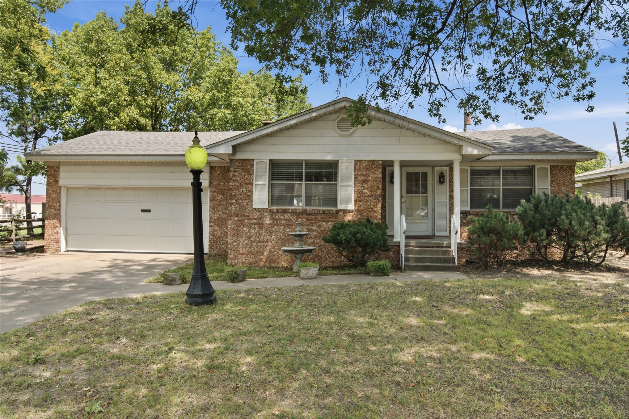 11301 E 3rd Street Property Photo 1