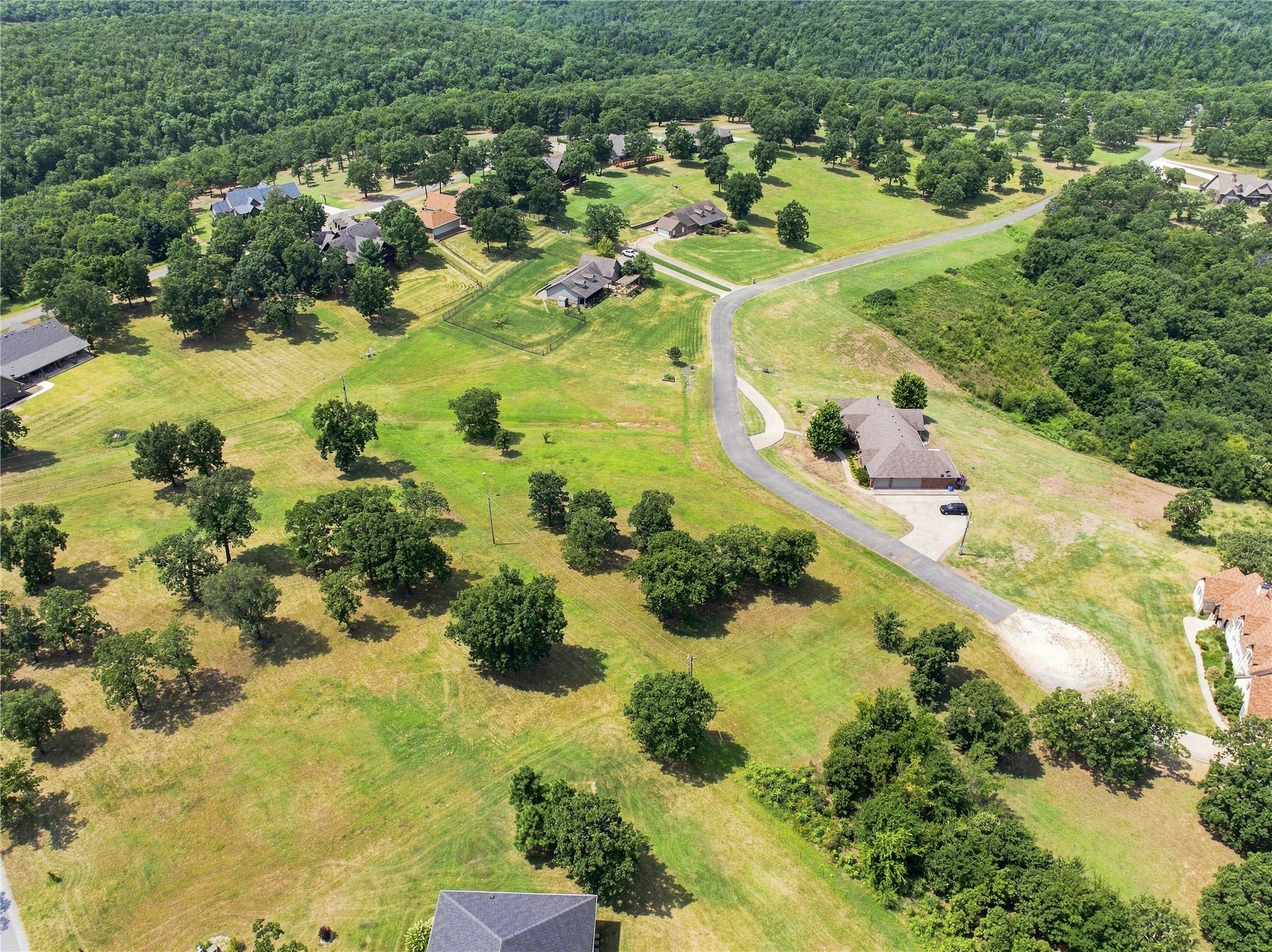 957 Road Property Photo 4