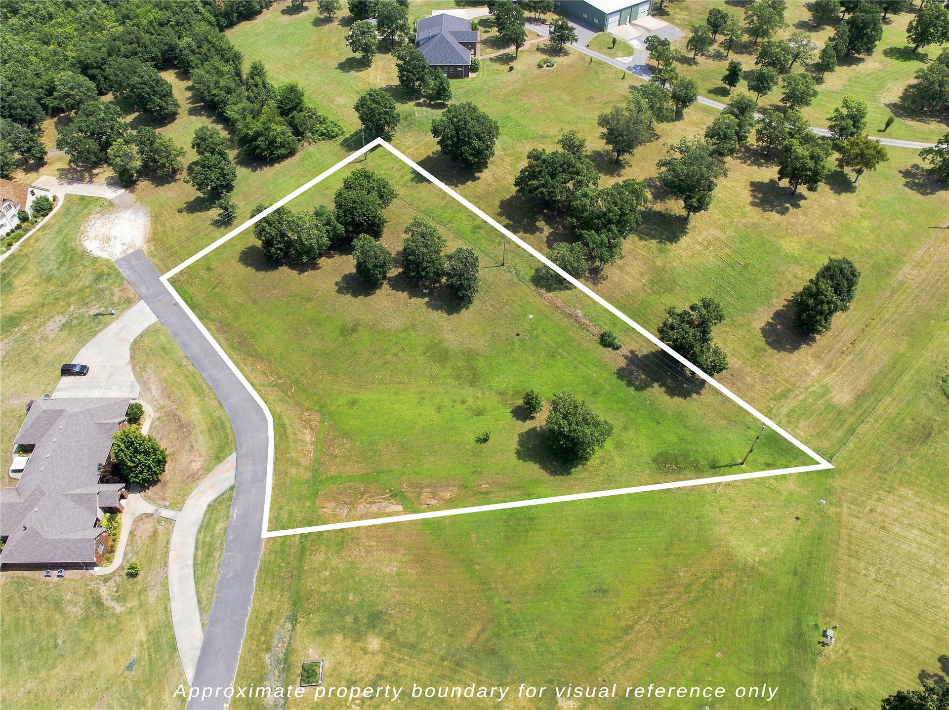 957 Road Property Photo 5