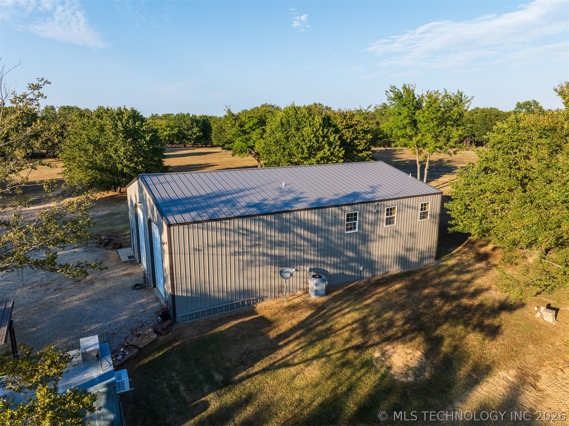 106082 N 3810 Street Property Photo 7