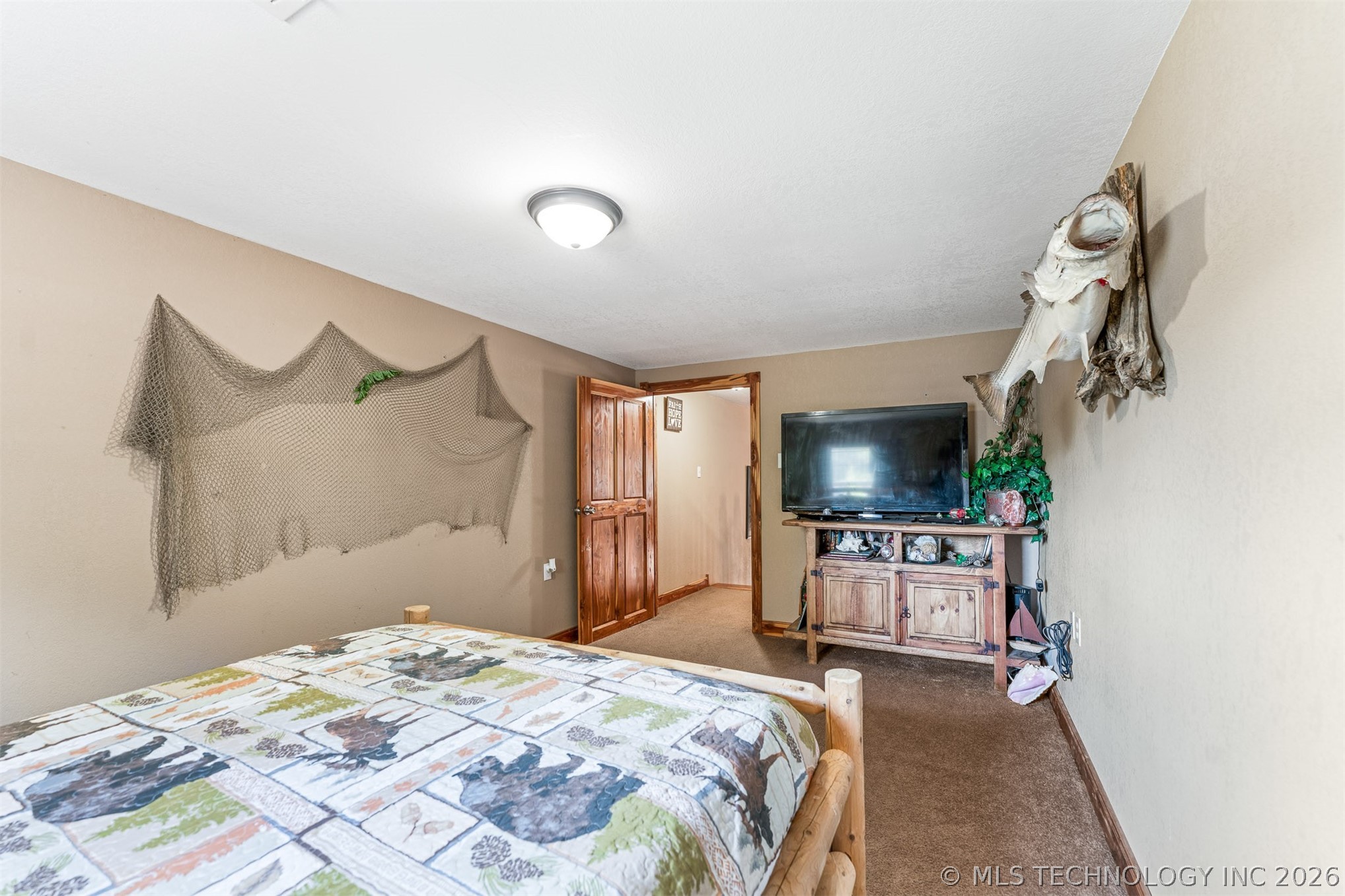 106082 N 3810 Street Property Photo 31