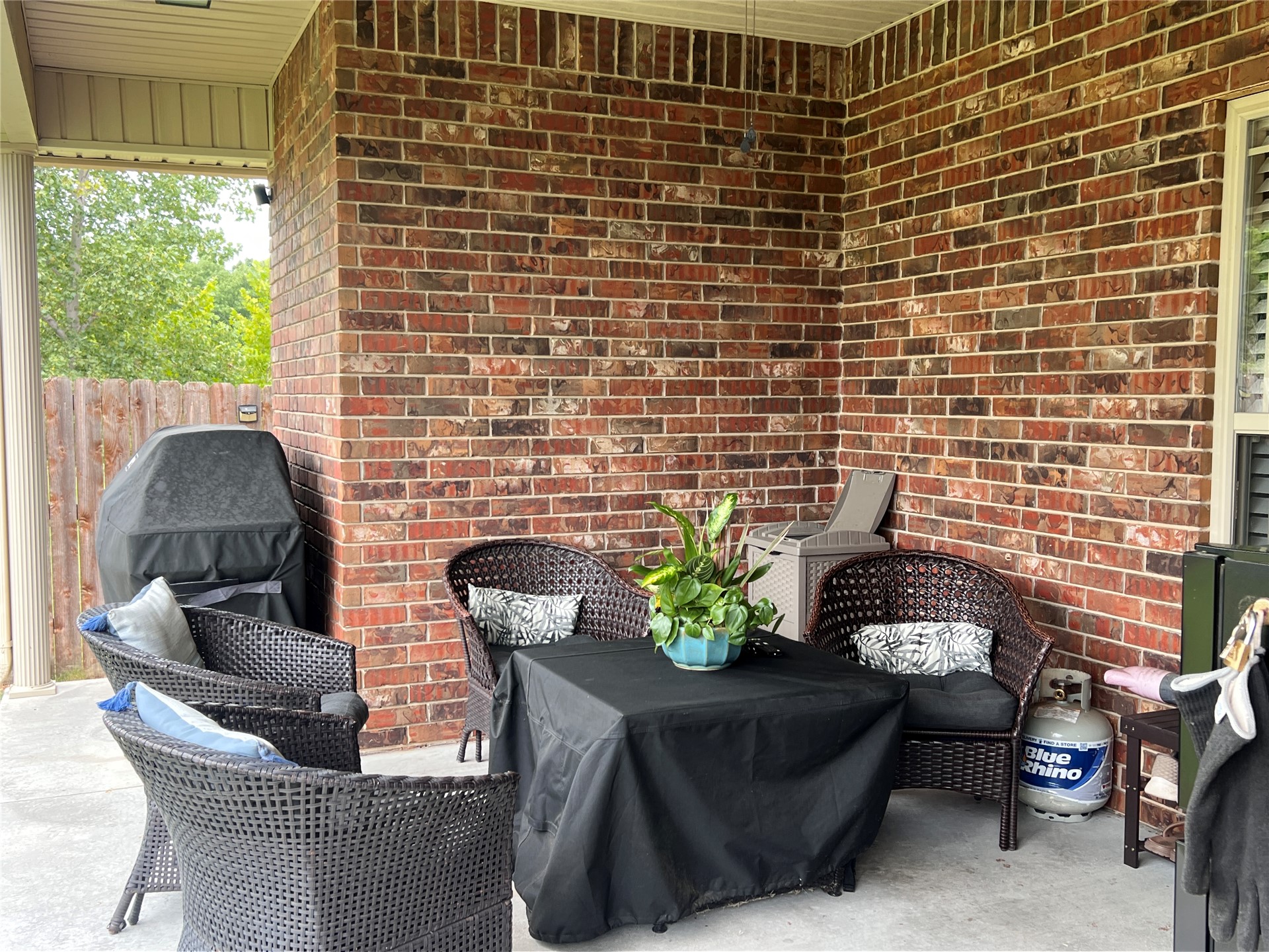 804 Great Oaks Drive Property Photo 6