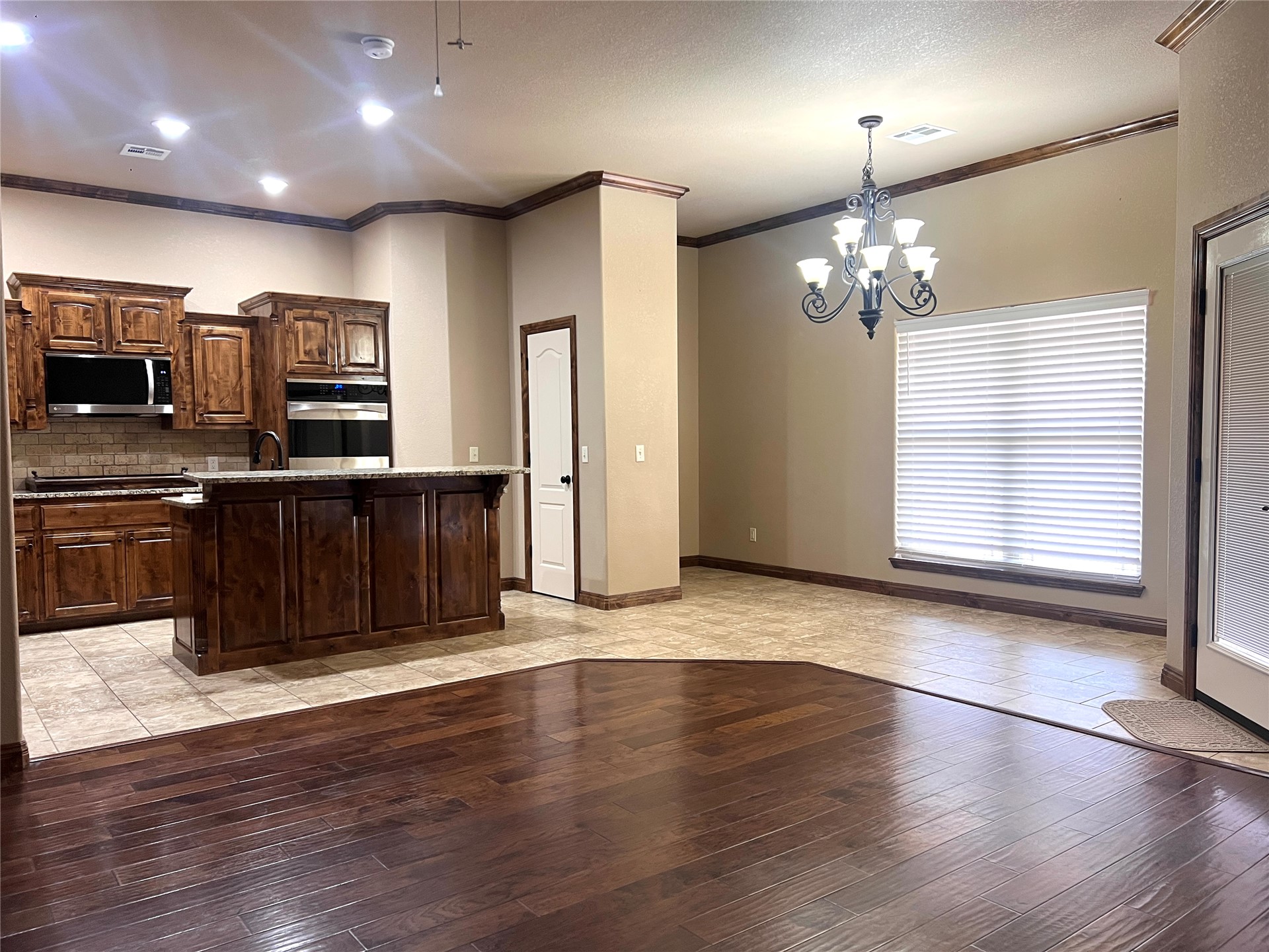 804 Great Oaks Drive Property Photo 11