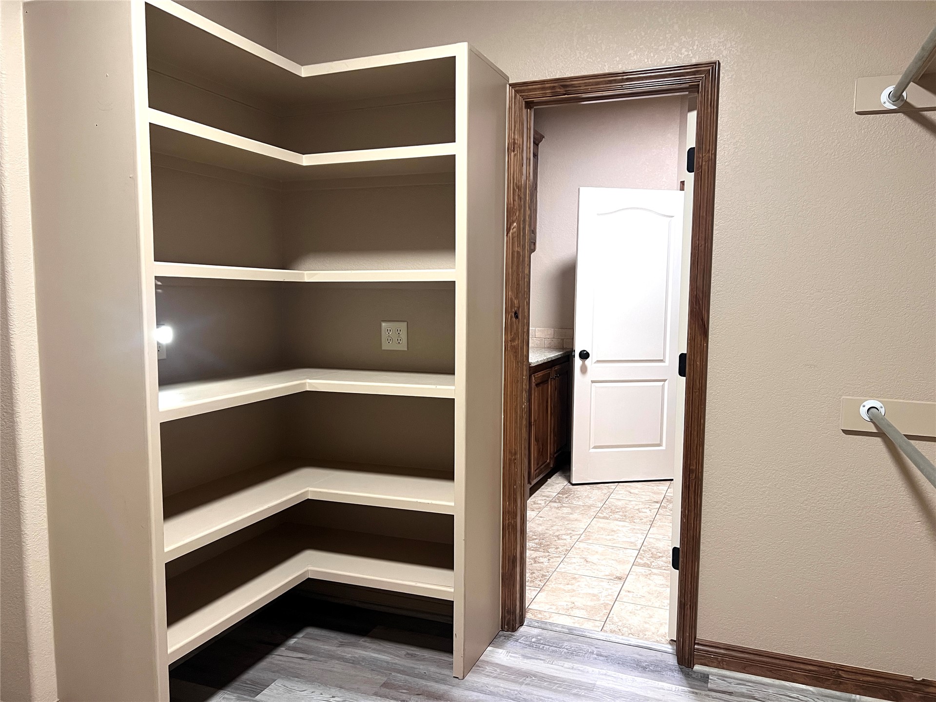 804 Great Oaks Drive Property Photo 24