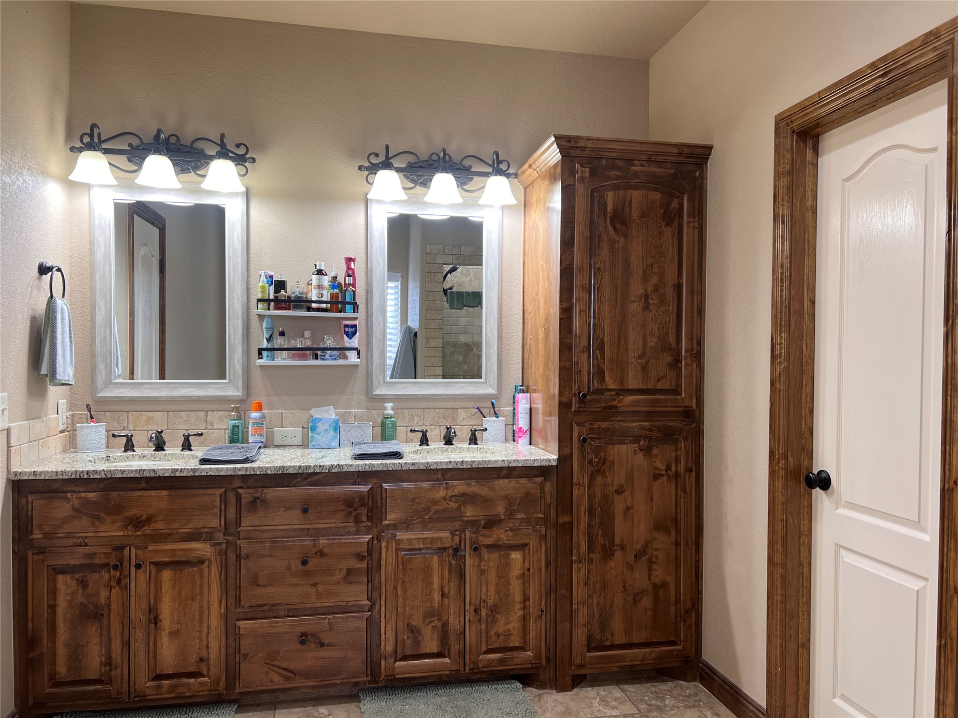 804 Great Oaks Drive Property Photo 26