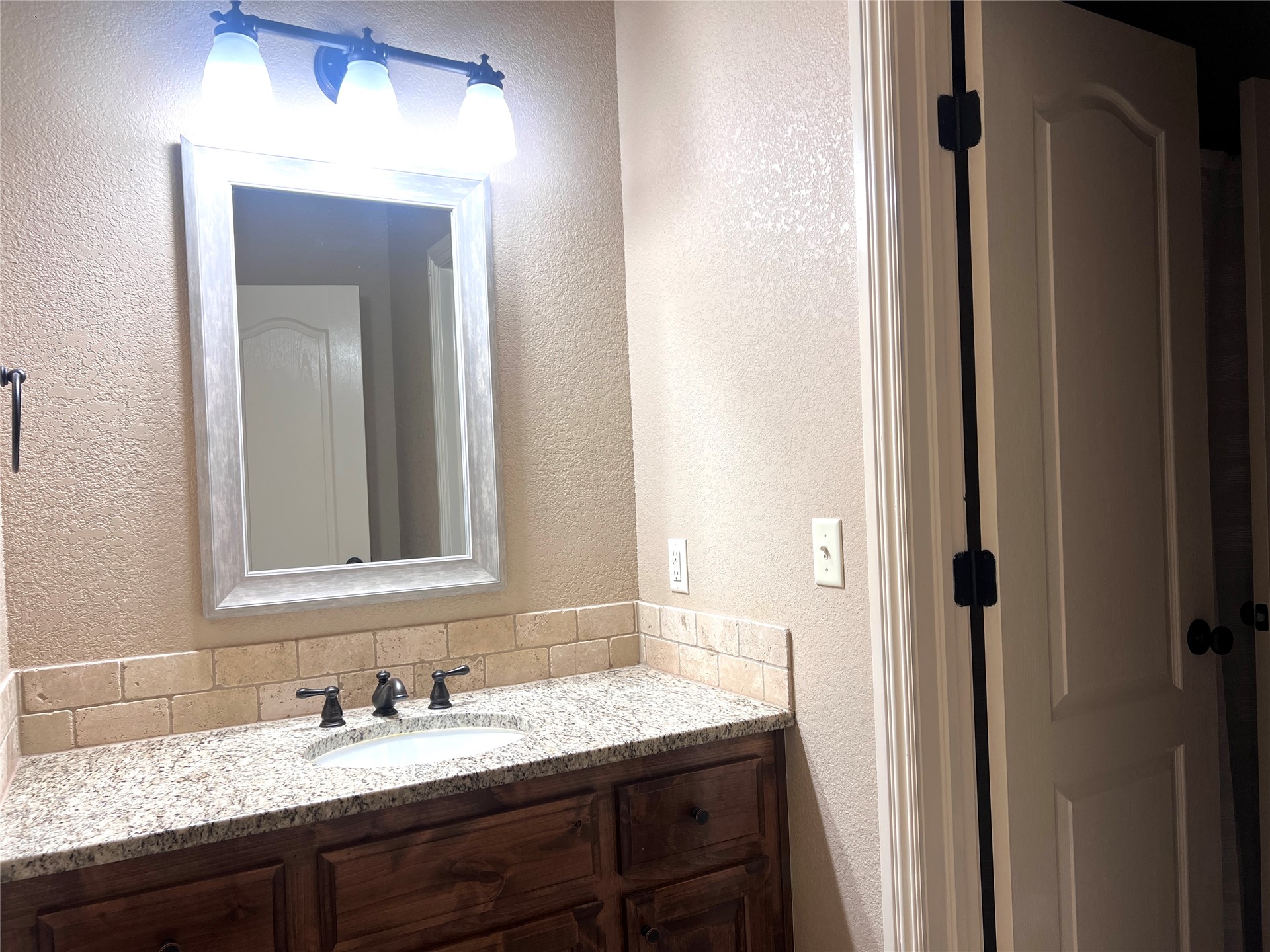 804 Great Oaks Drive Property Photo 33