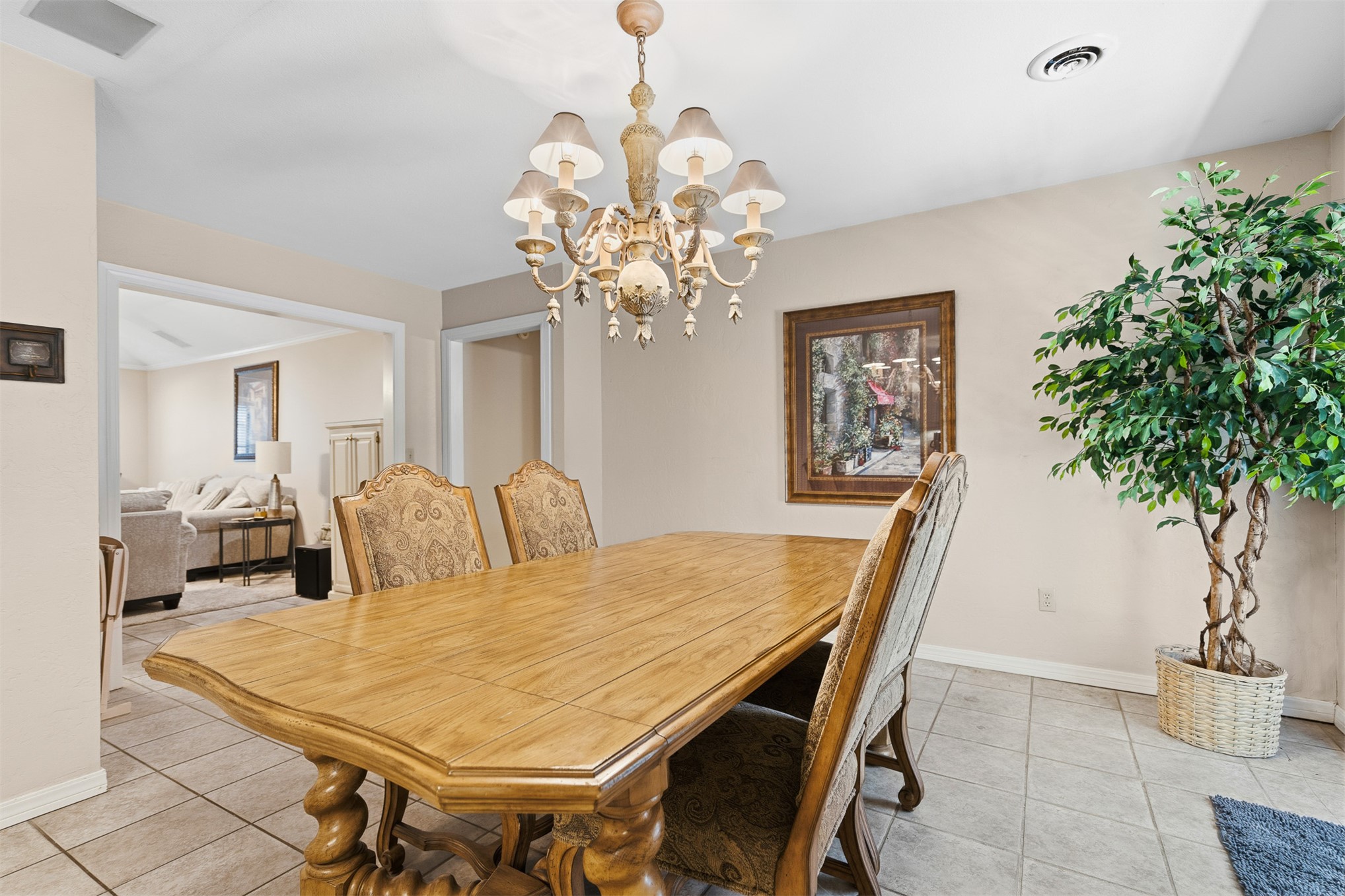 704 Rosewood Street Property Photo 12