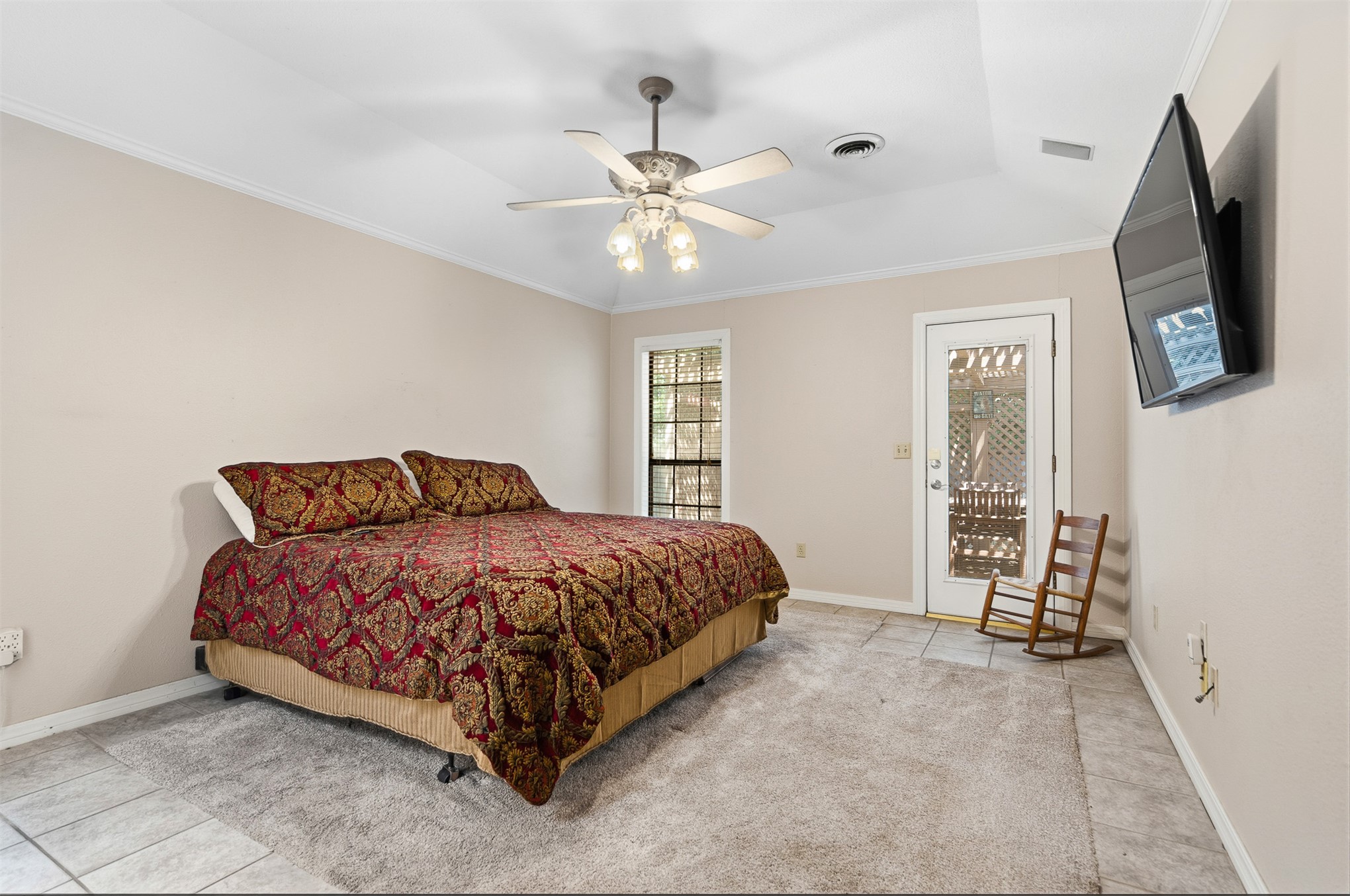 704 Rosewood Street Property Photo 14