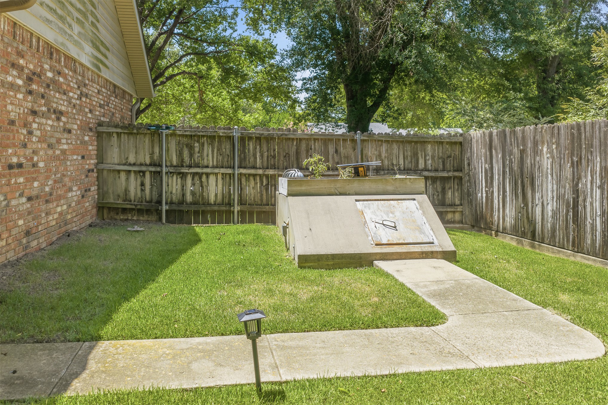 704 Rosewood Street Property Photo 30