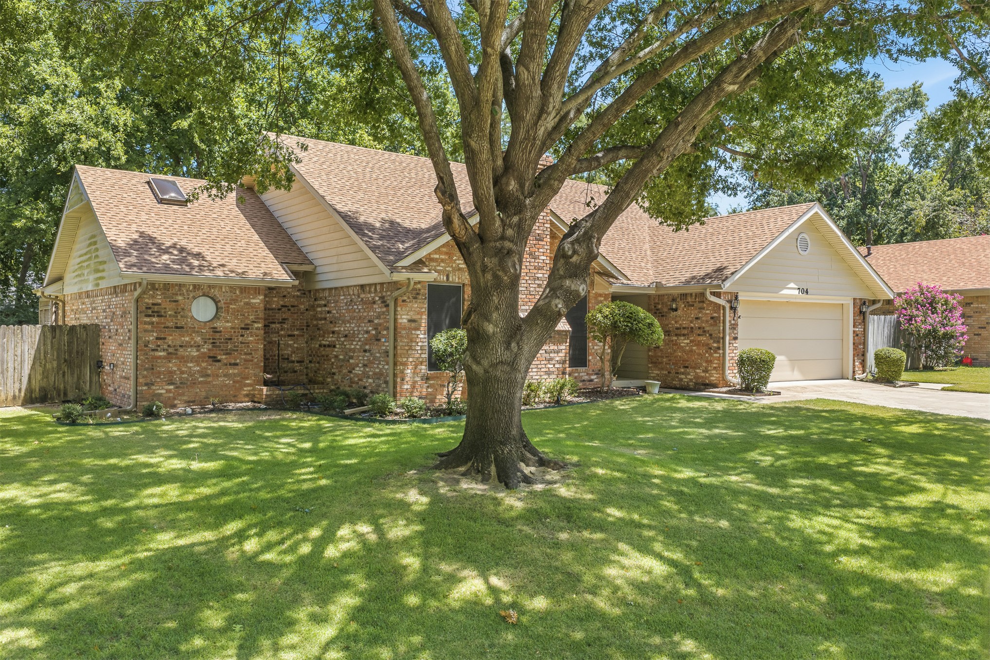 704 Rosewood Street Property Photo 32