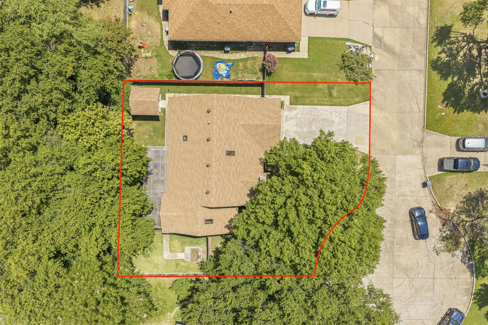 704 Rosewood Street Property Photo 34
