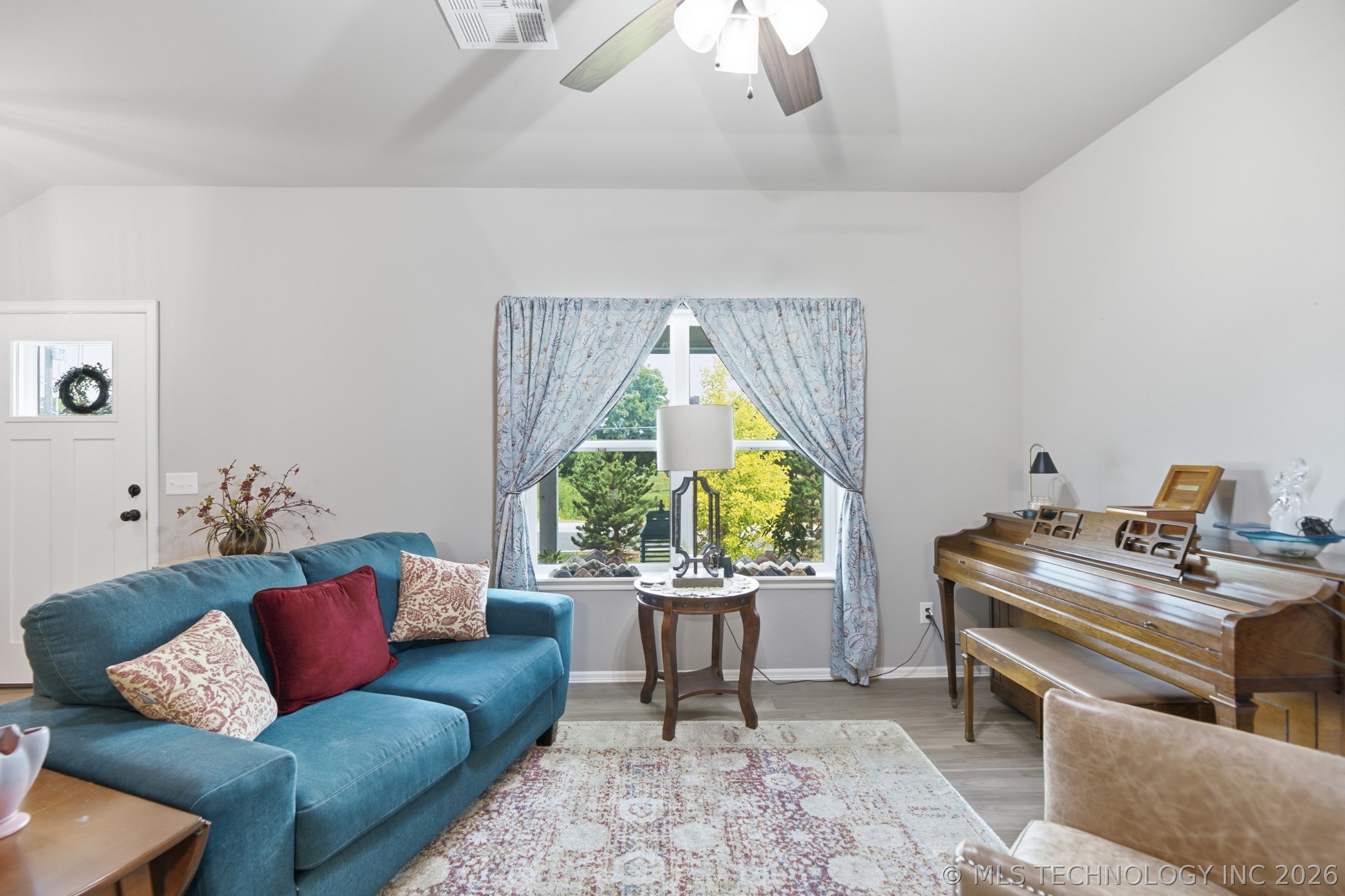 3 S Mayfield Street Property Photo 7