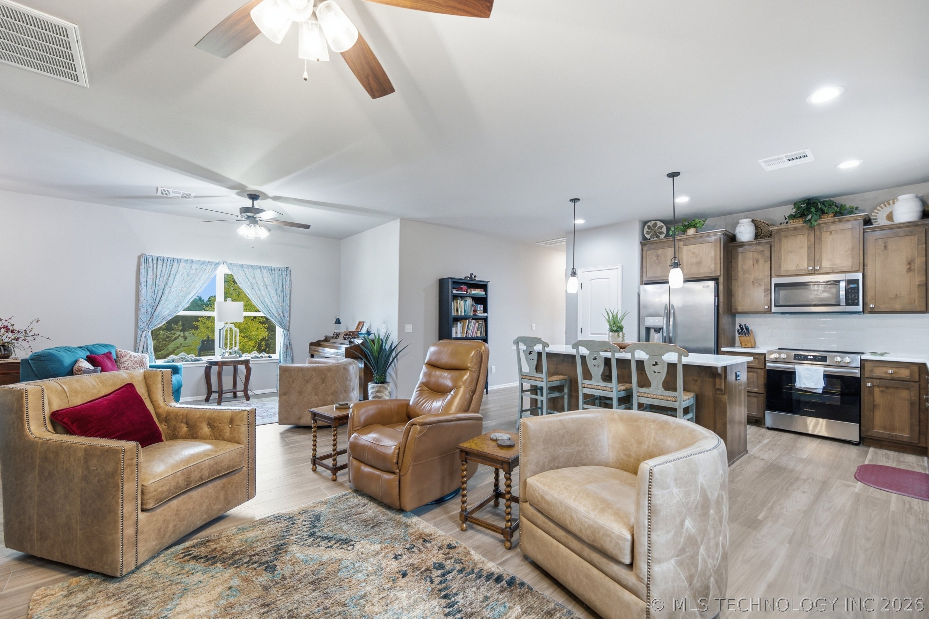 3 S Mayfield Street Property Photo 12