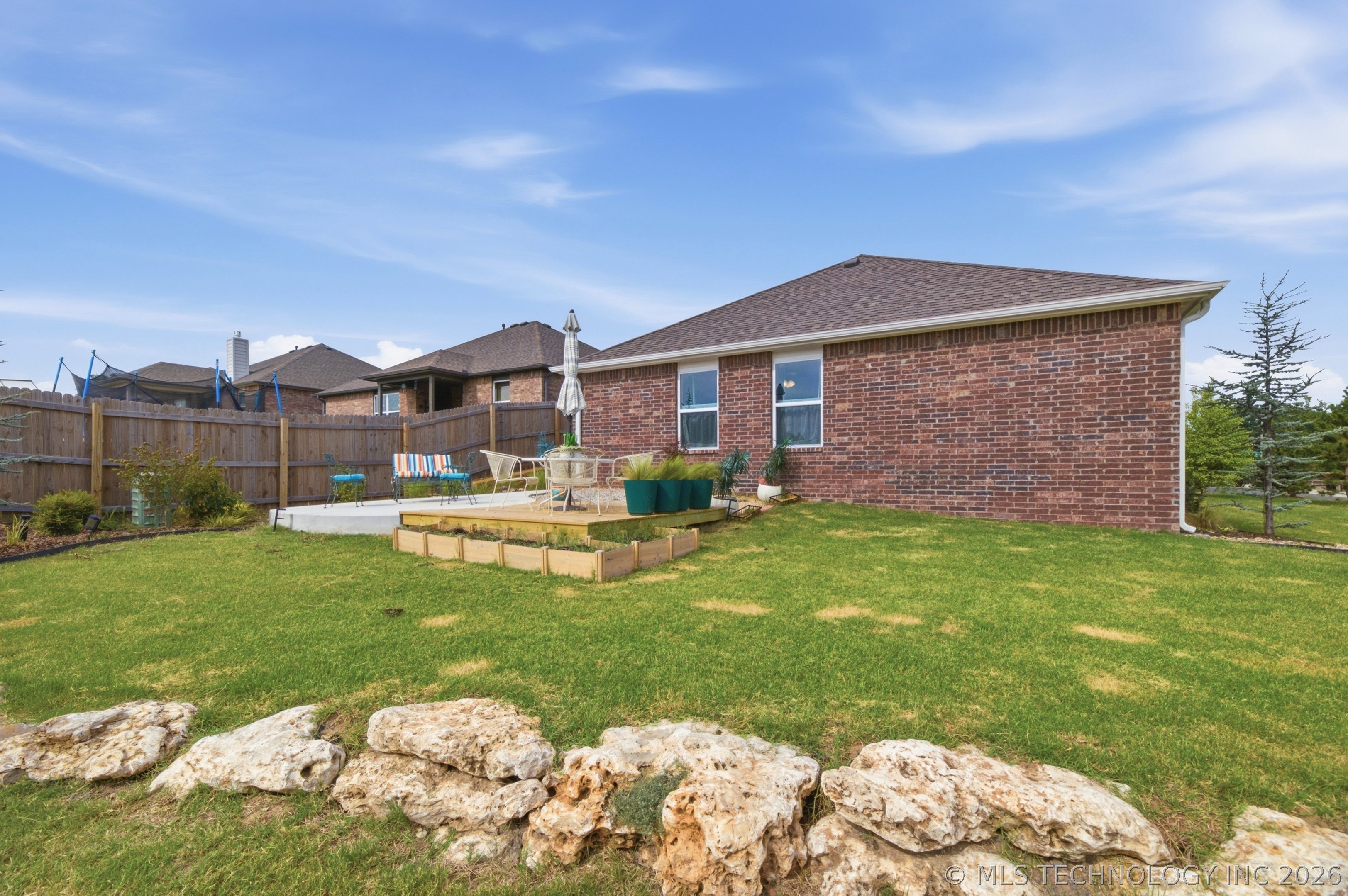3 S Mayfield Street Property Photo 25